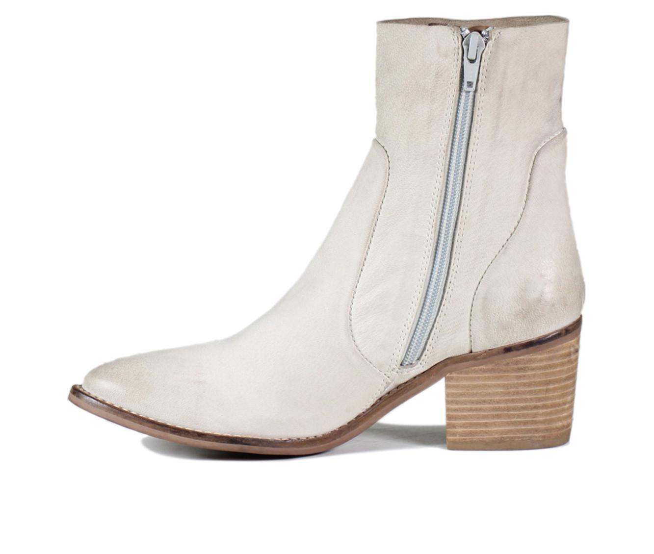 Women's DIBA TRUE Majes Tic Booties Product Image