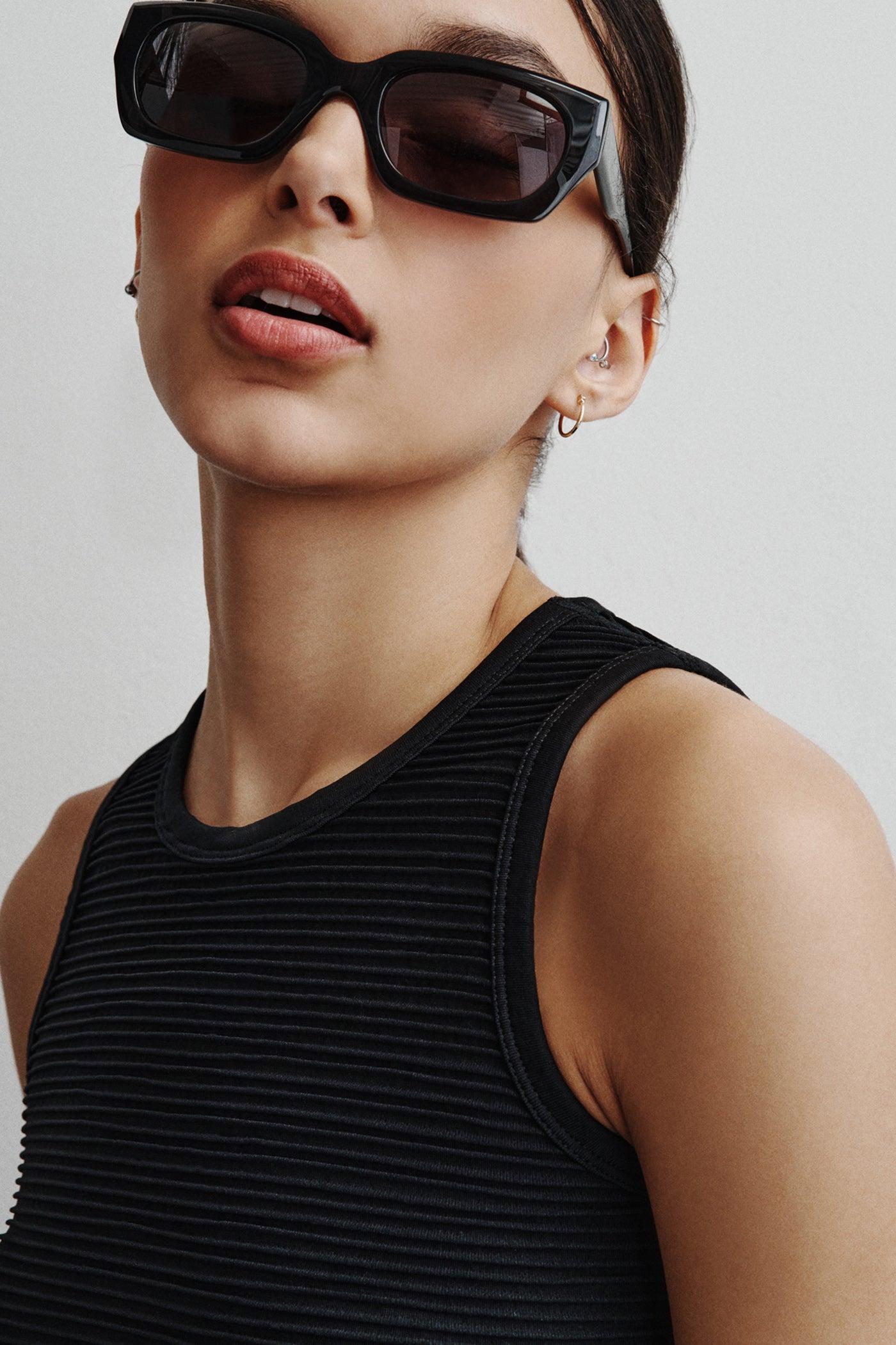 SEAMLESS TOP Product Image