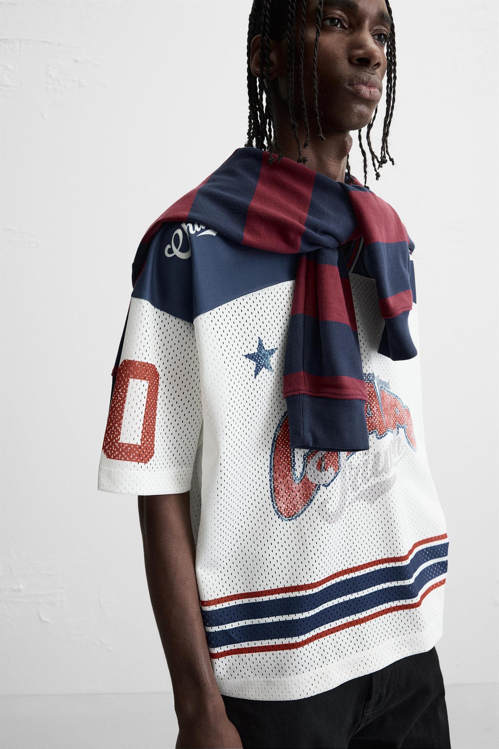 RETRO AMERICAN FOOTBALL T-SHIRT Product Image