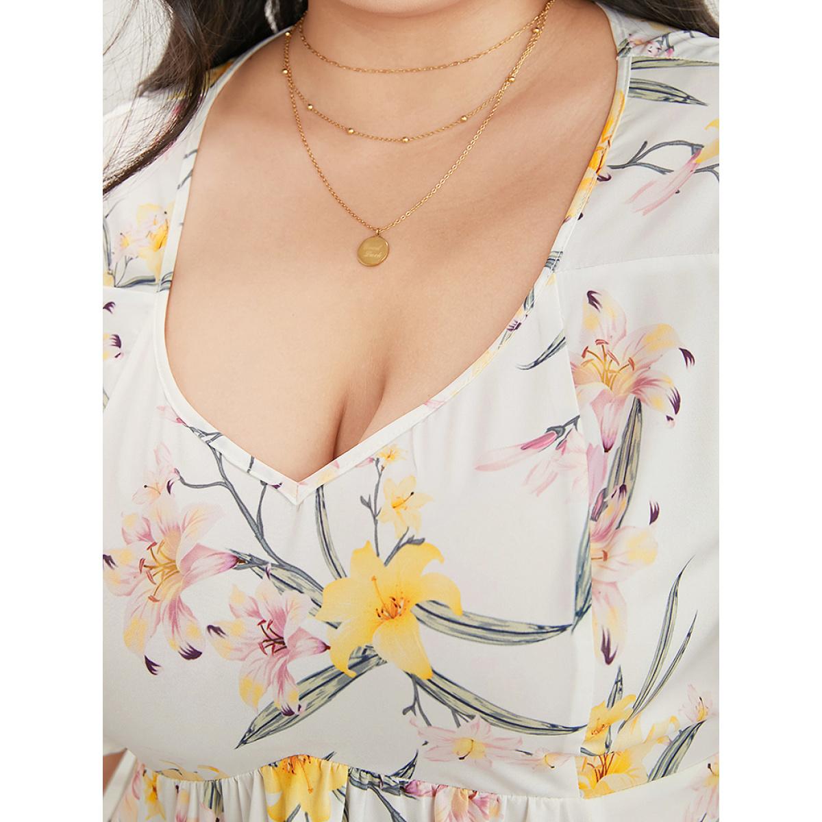 Plus Size Ivory Floral Print V Neck Ruffle Sleeve Blouse Women Elegant Short sleeve V-neck Dailywear Blouses BloomChic 22-24/3X Product Image