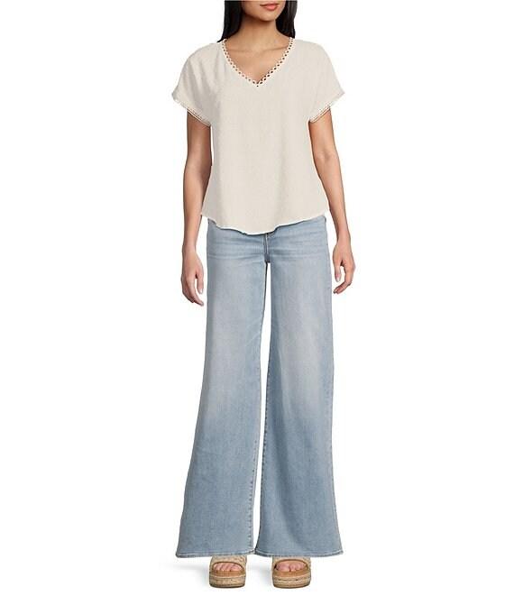 Blu Pepper Short Sleeve V-Neck Scallop Lace Trim Top Product Image