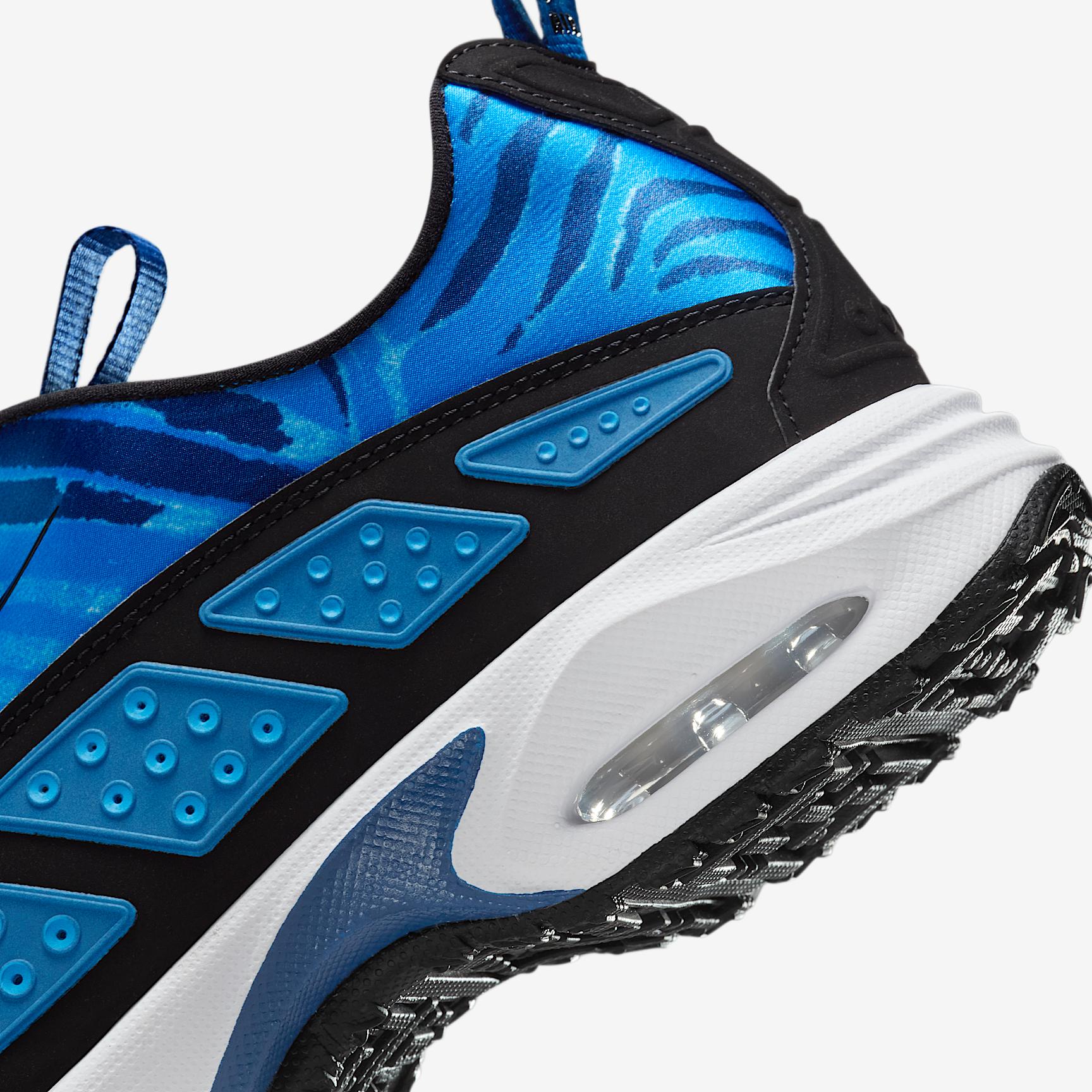 Nike Womens Air Max SNDR Camo Shoes | IB6863-400 Product Image