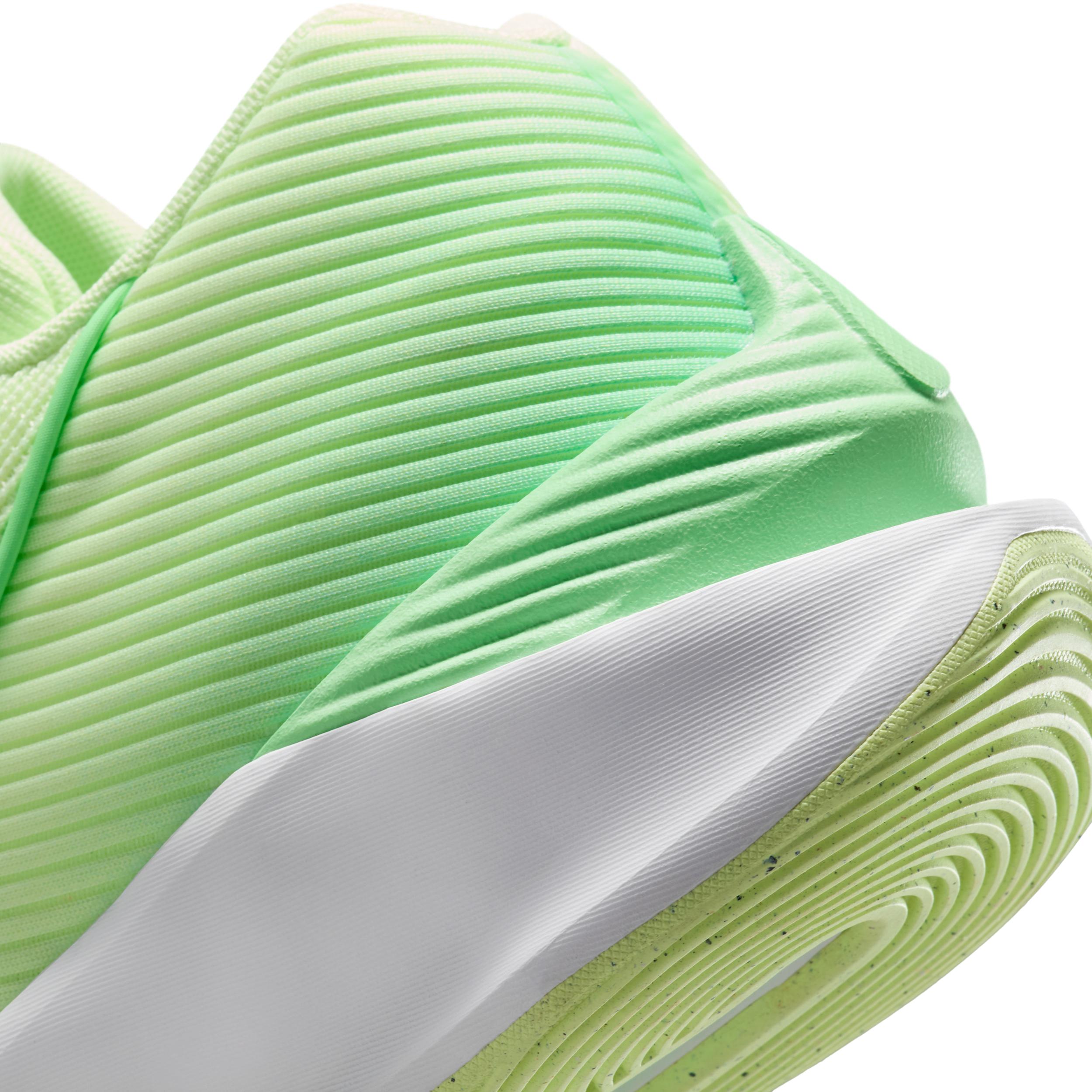 Nike Mens G.T. Jump Academy Basketball Shoes | FV5524-700 Product Image