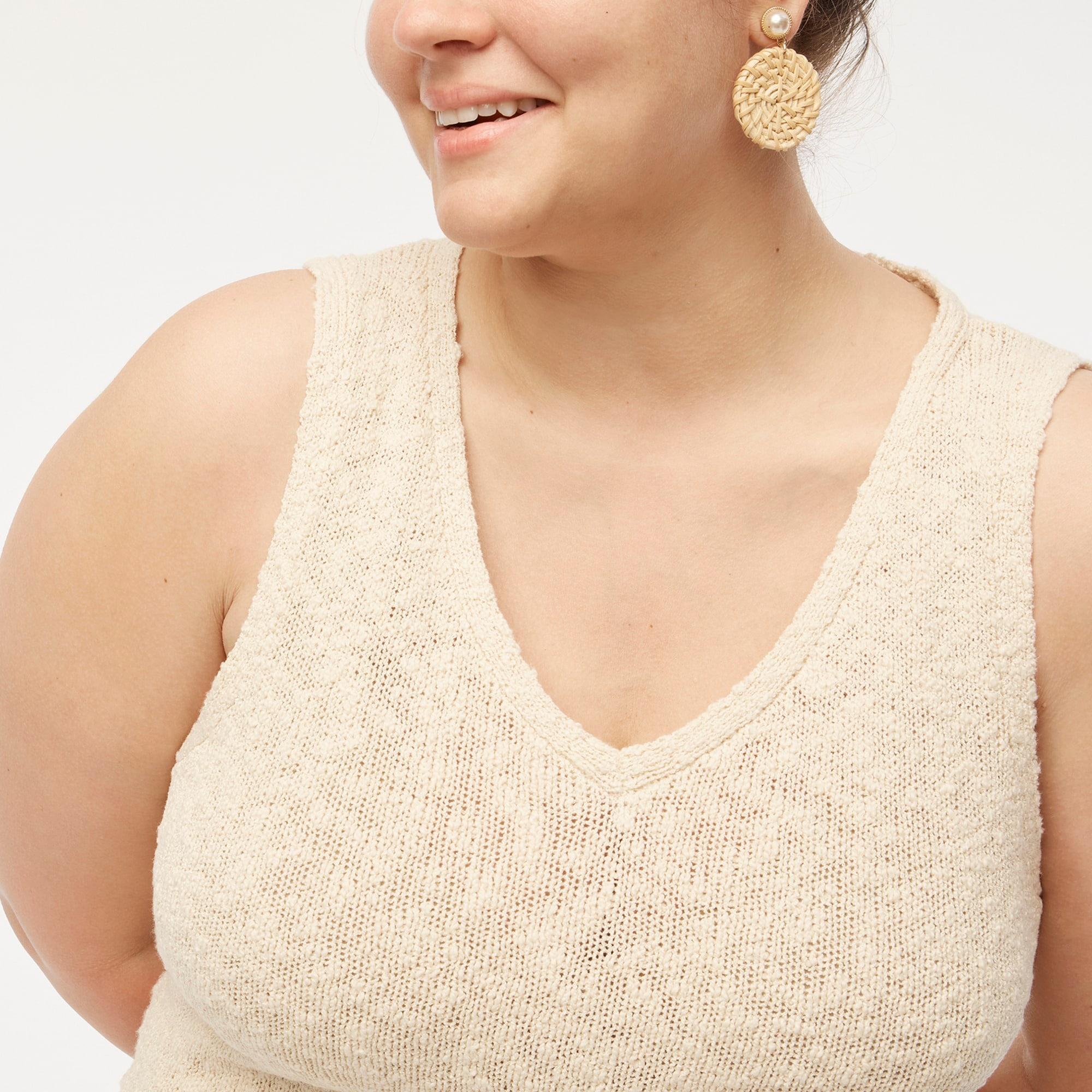 V-neck beach sweater-tank Product Image