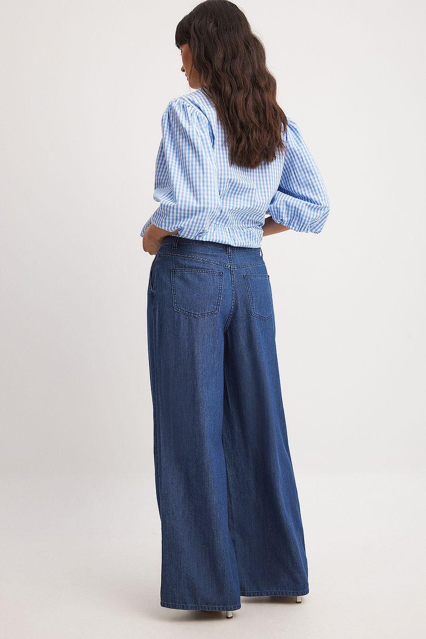 Loose Pleat Detail Mid Waist Jeans Product Image