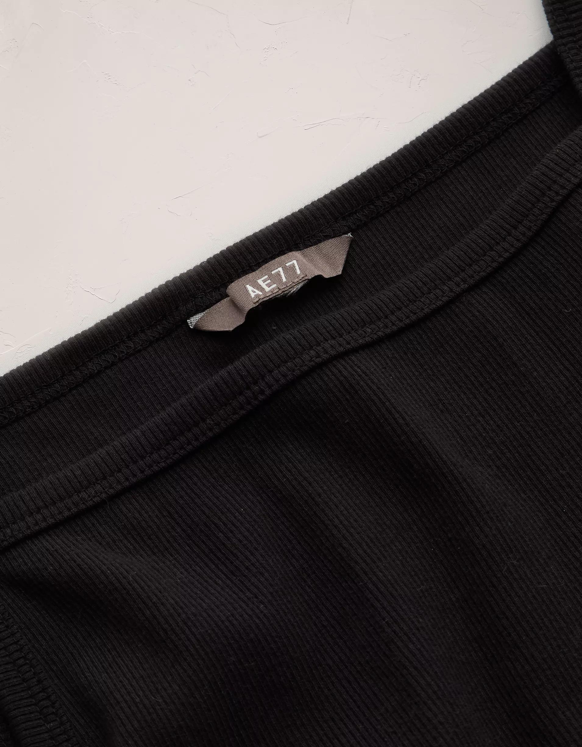 AE77 Premium Straight Neck Tank Top Product Image