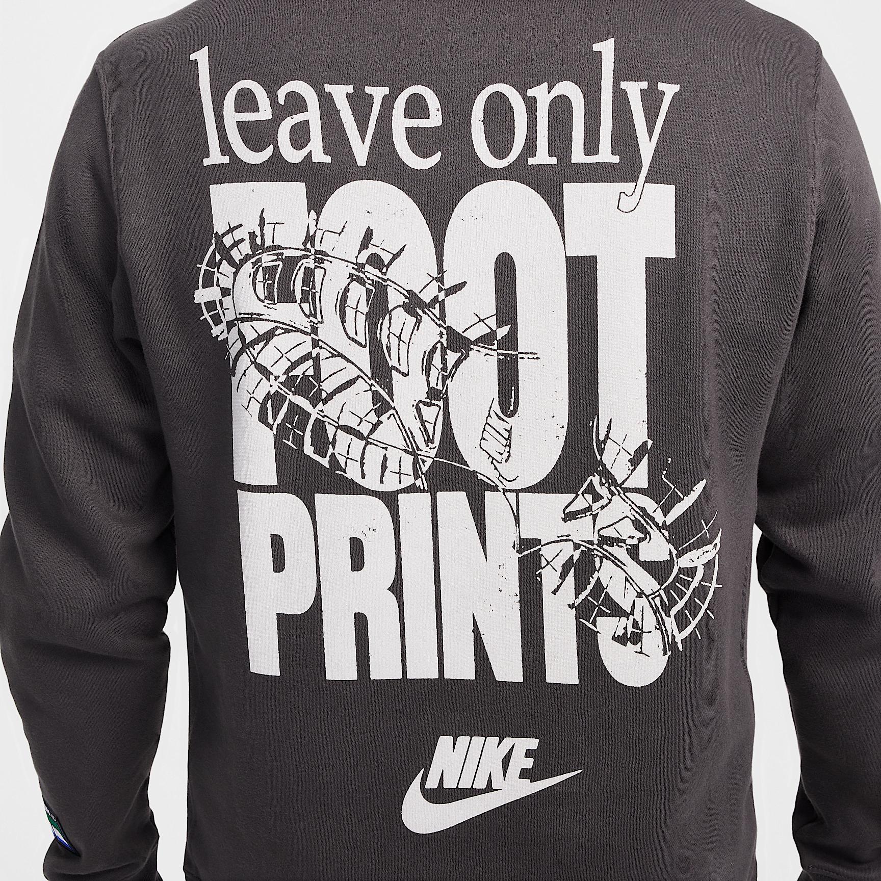 Mens Nike Sportswear Club Fleece Pullover Hoodie | HV4617-254 Product Image
