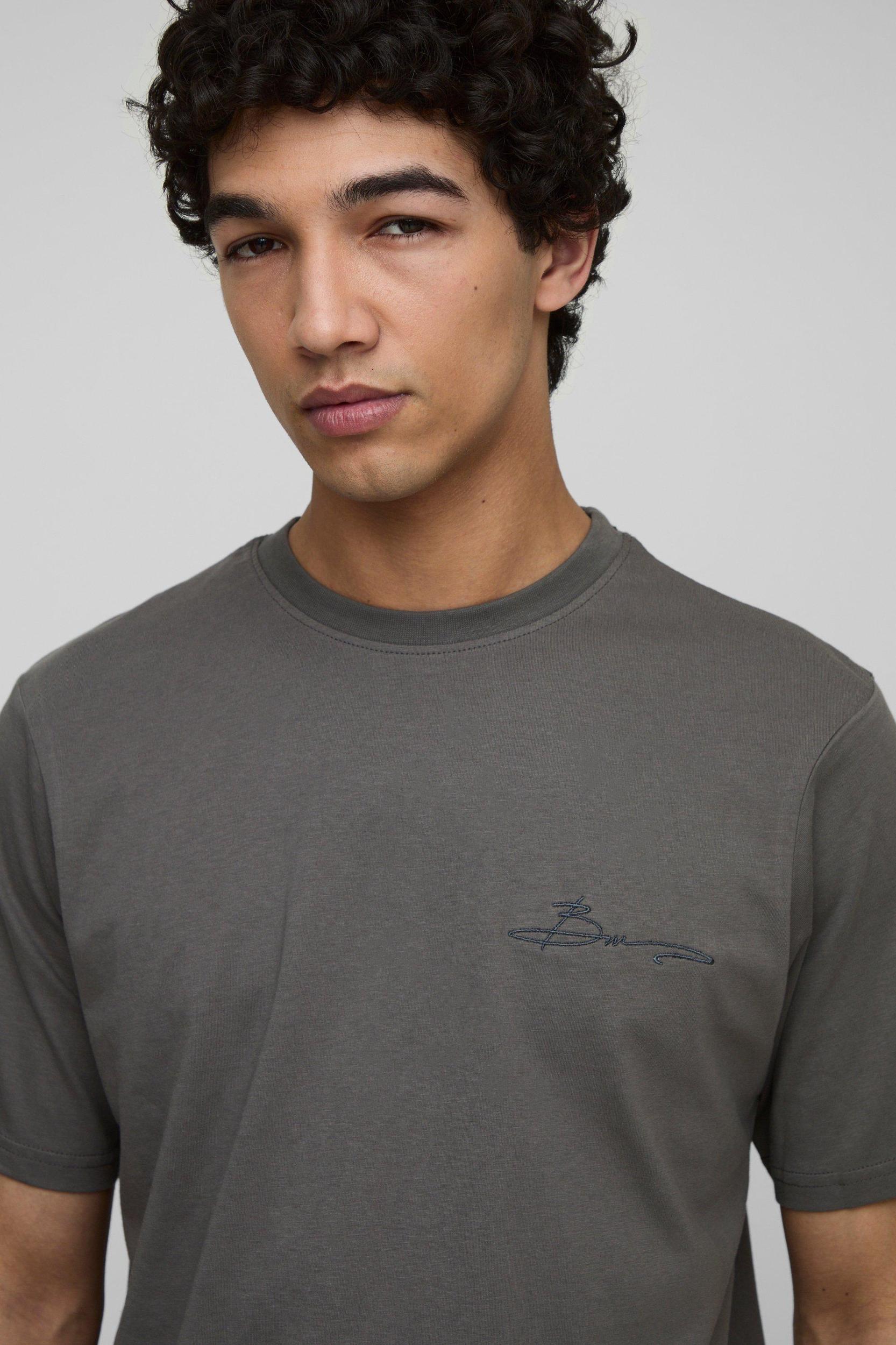 Regular Fit BM Signature Embroidered Crew Neck T-shirt | boohooMAN USA Product Image
