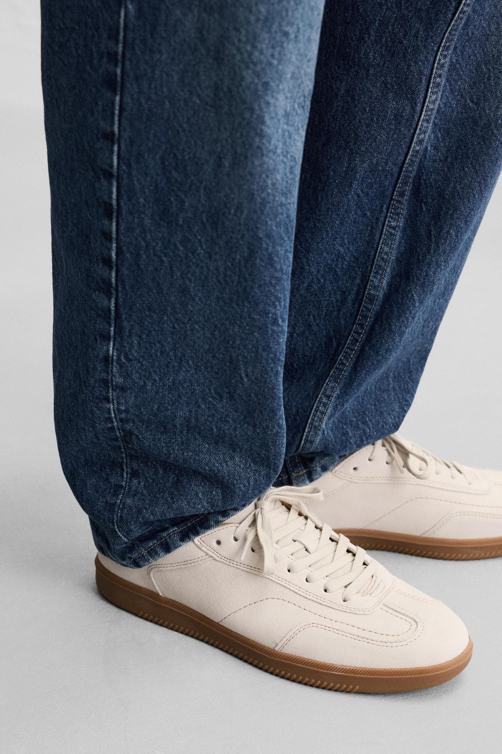 LEATHER CONTRAST SOLE SNEAKERS Product Image