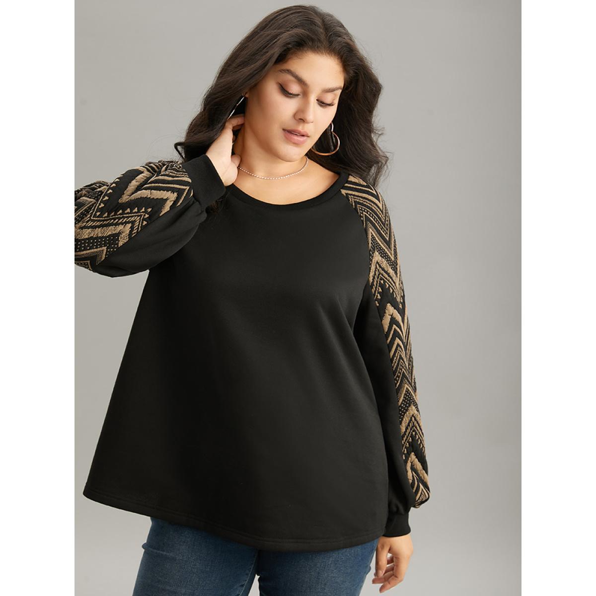 Plus Size Geometric Patchwork Texture Rib Knit Sweatshirt Women Black Casual Rib Knit Round Neck Dailywear Sweatshirts BloomChic 26/4X Product Image