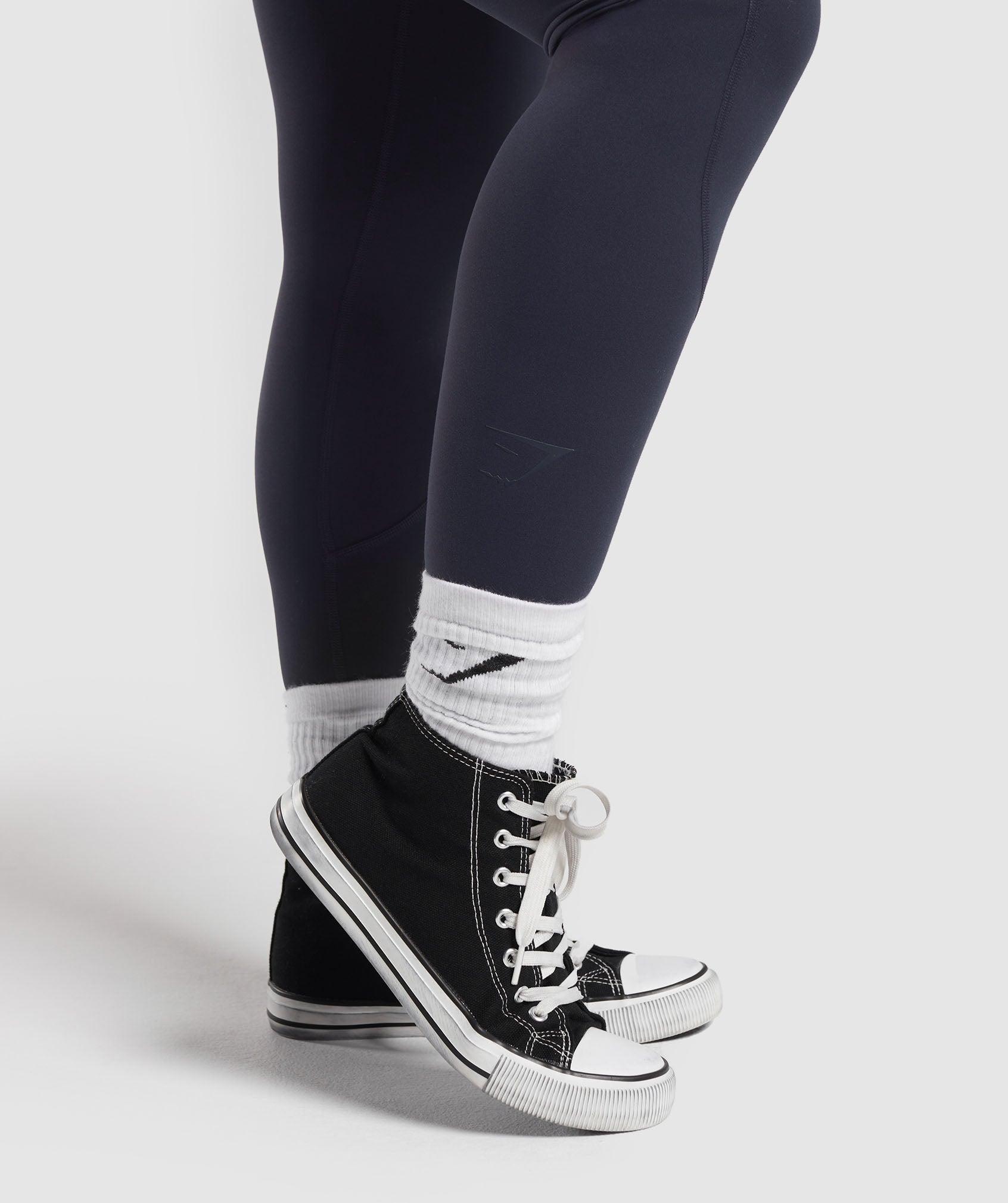Lifting Dipped Waistband Leggings Product Image