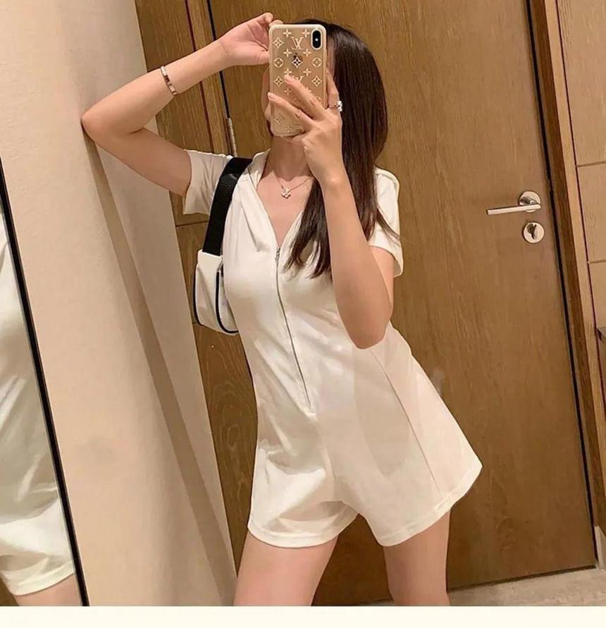 Short-Sleeve Plain Hood Zip Romper Product Image