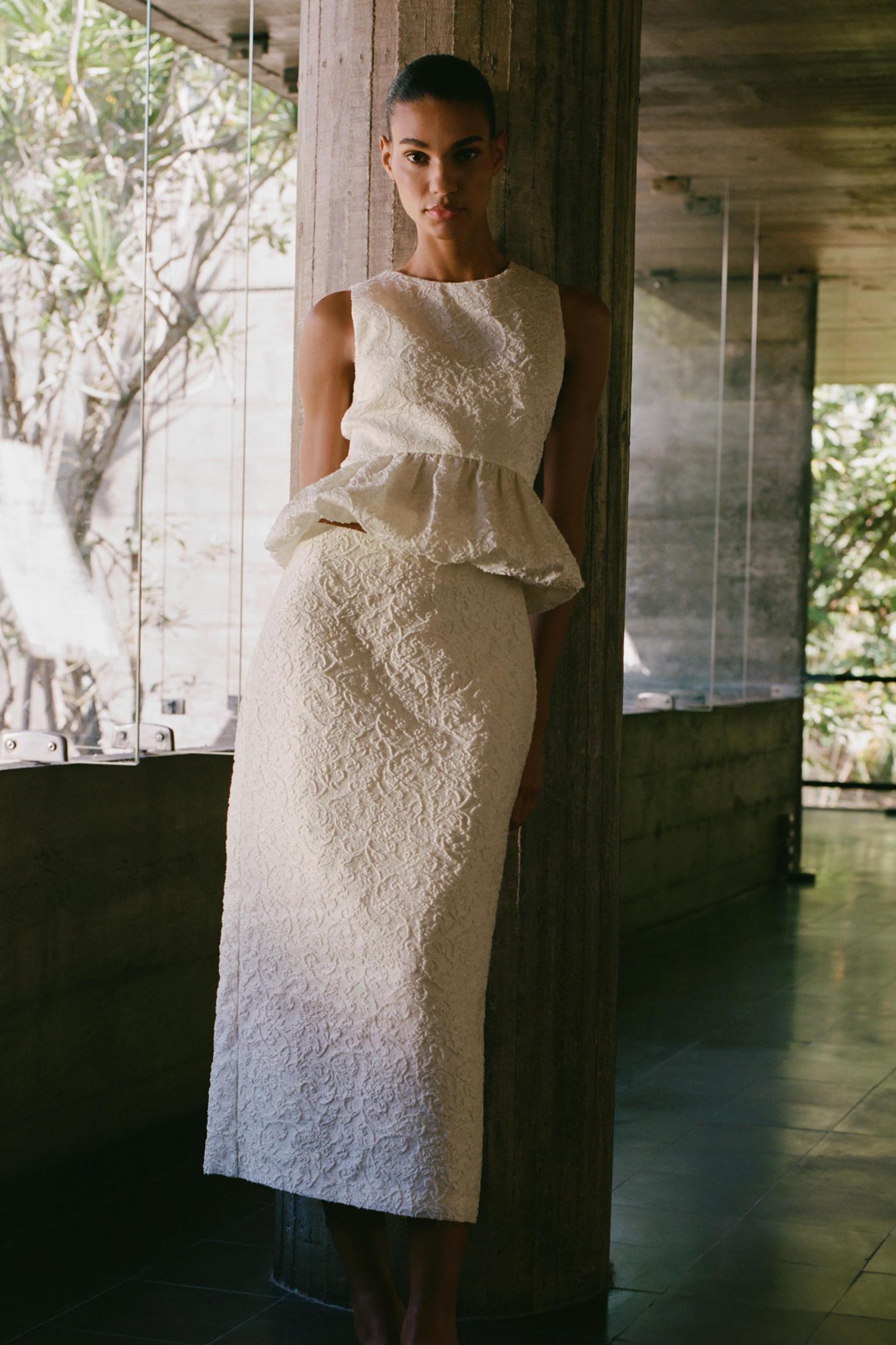 TEXTURED MIDI SKIRT Product Image