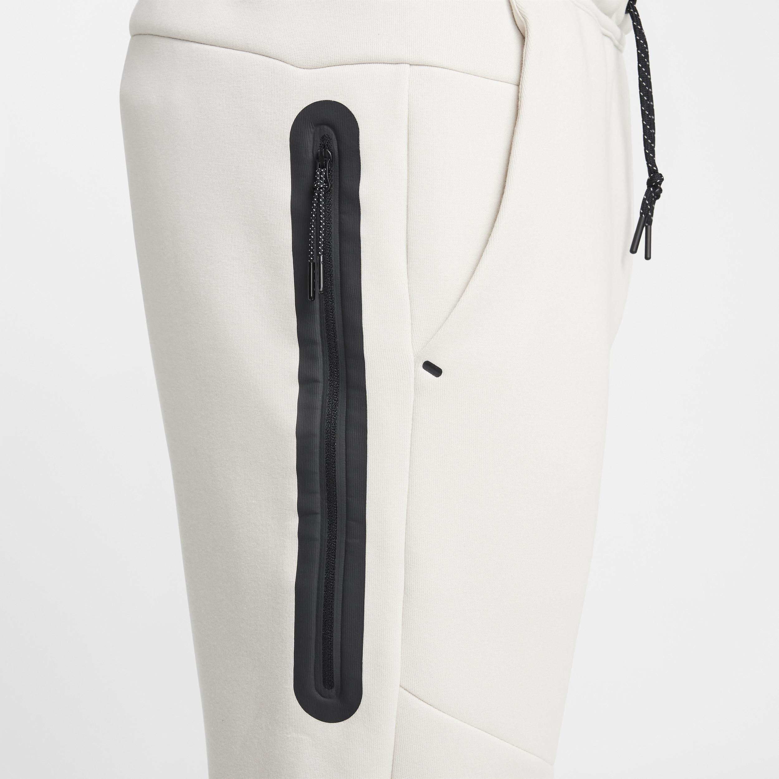 Nike Men's Tech Fleece Jogger Pants Product Image