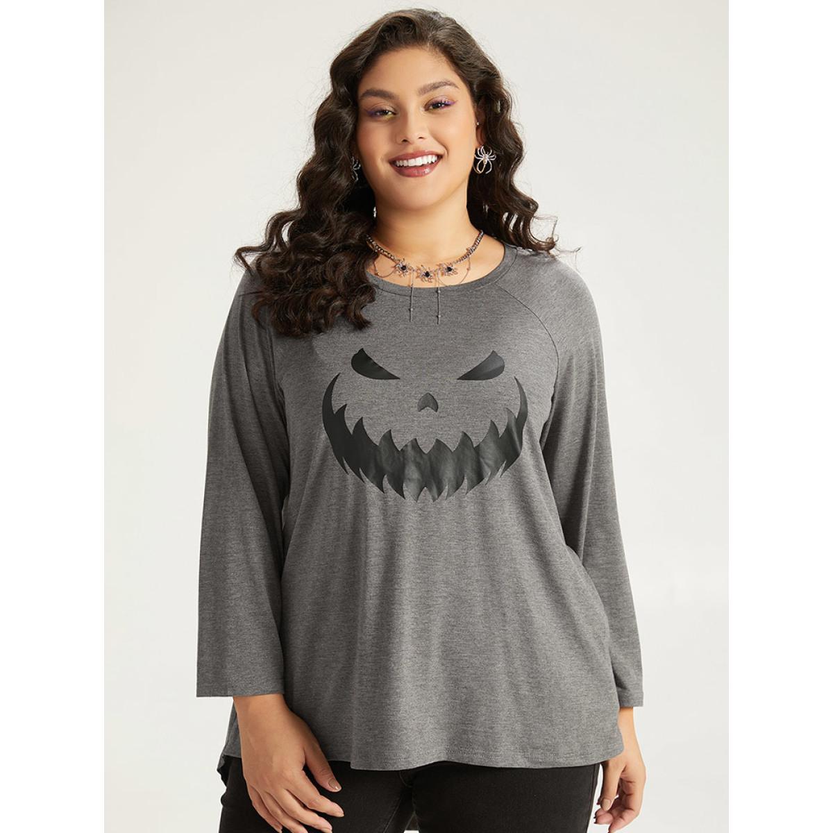 Plus Size Halloween Graphic Pocket Crew Neck T-shirt Gray Women Casual Printed Halloween Festival-Halloween T-shirts BloomChic 18-20/2X Product Image