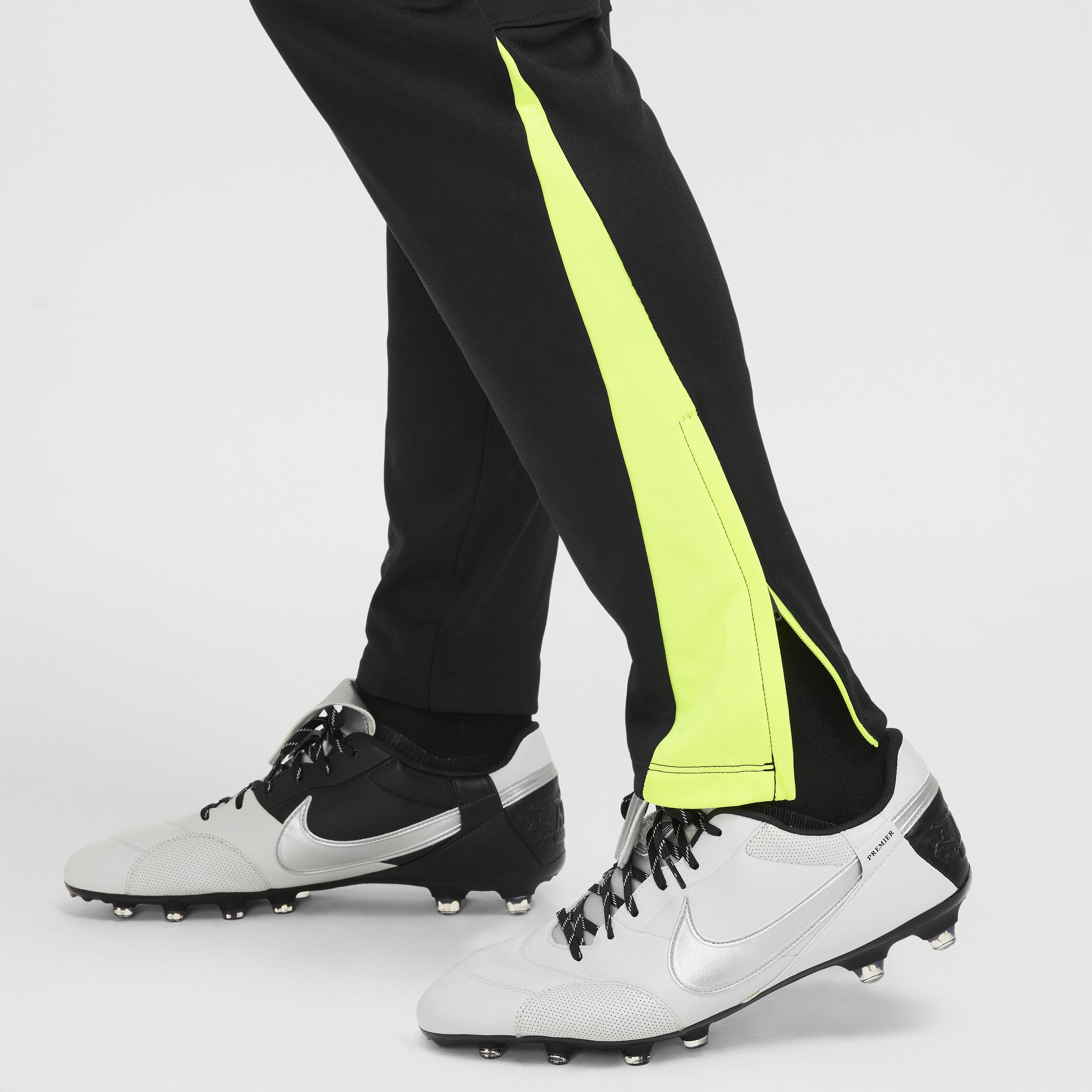 Nike Academy Winter Warrior Men's Therma-FIT Soccer Pants Product Image