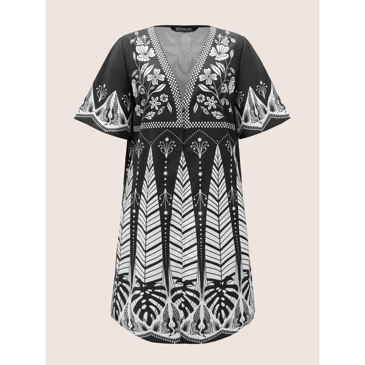 Plus Size Boho Print Button Up Split Hem Kimono Women BlackFlower Resort Button Vacation Kimonos BloomChic 30/6X Product Image