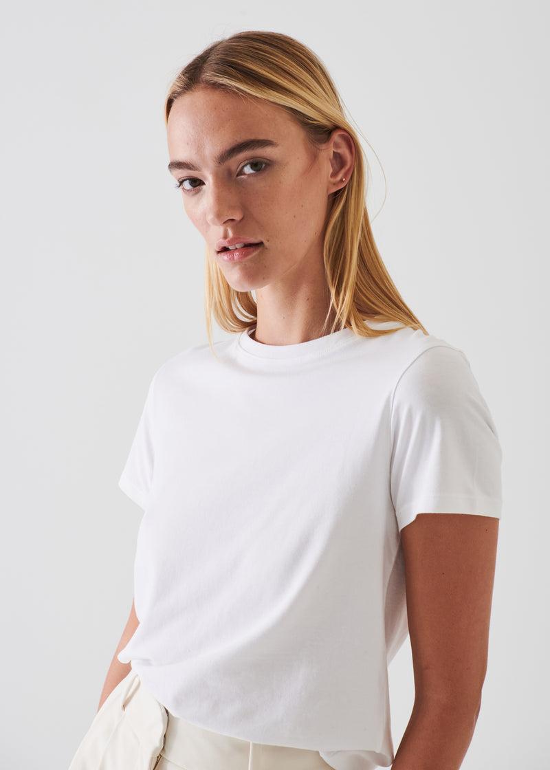Patrick Assaraf Women's PIMA COTTON STRETCH SLIM T-SHIRT Product Image