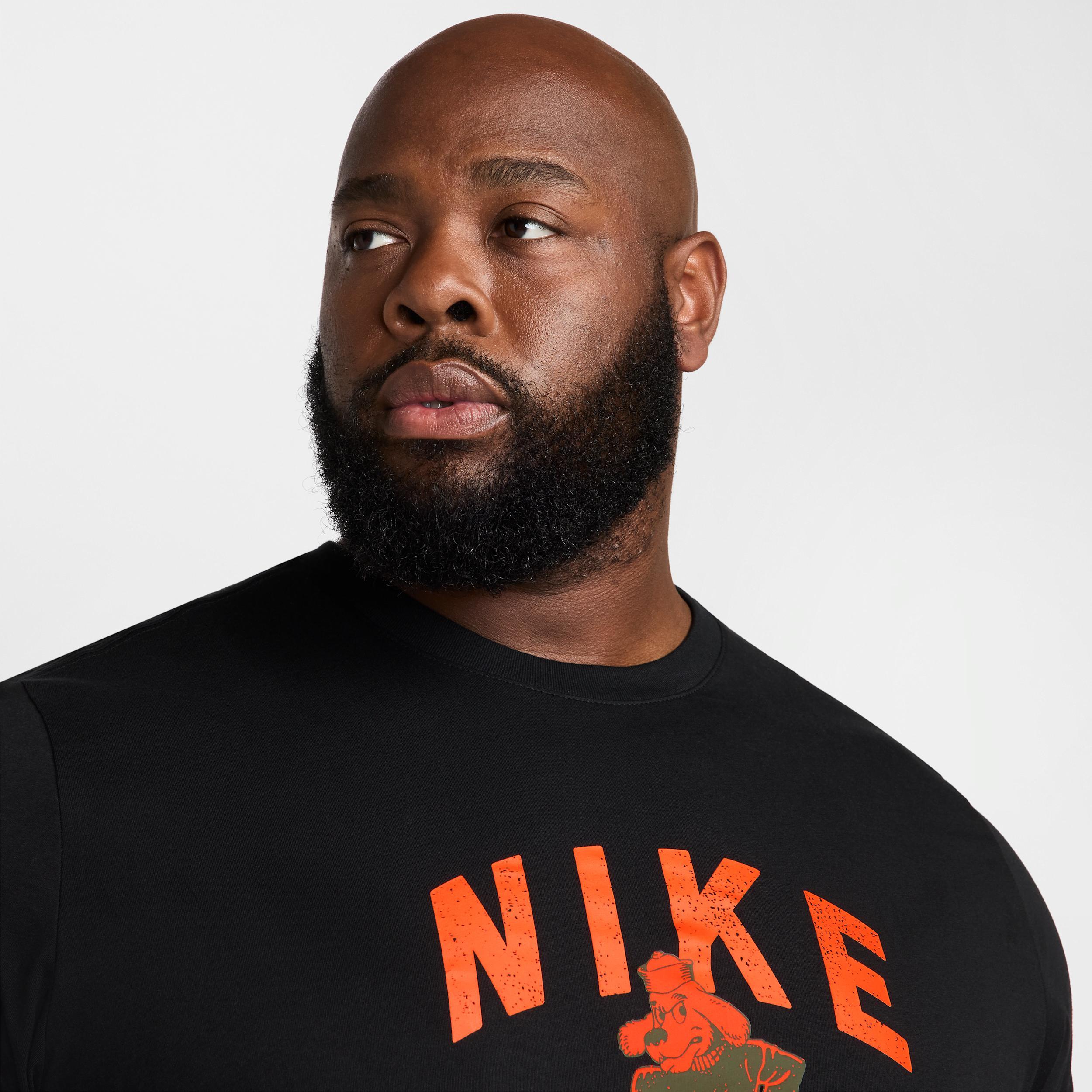 Nike Men's Fitness T-Shirt Product Image