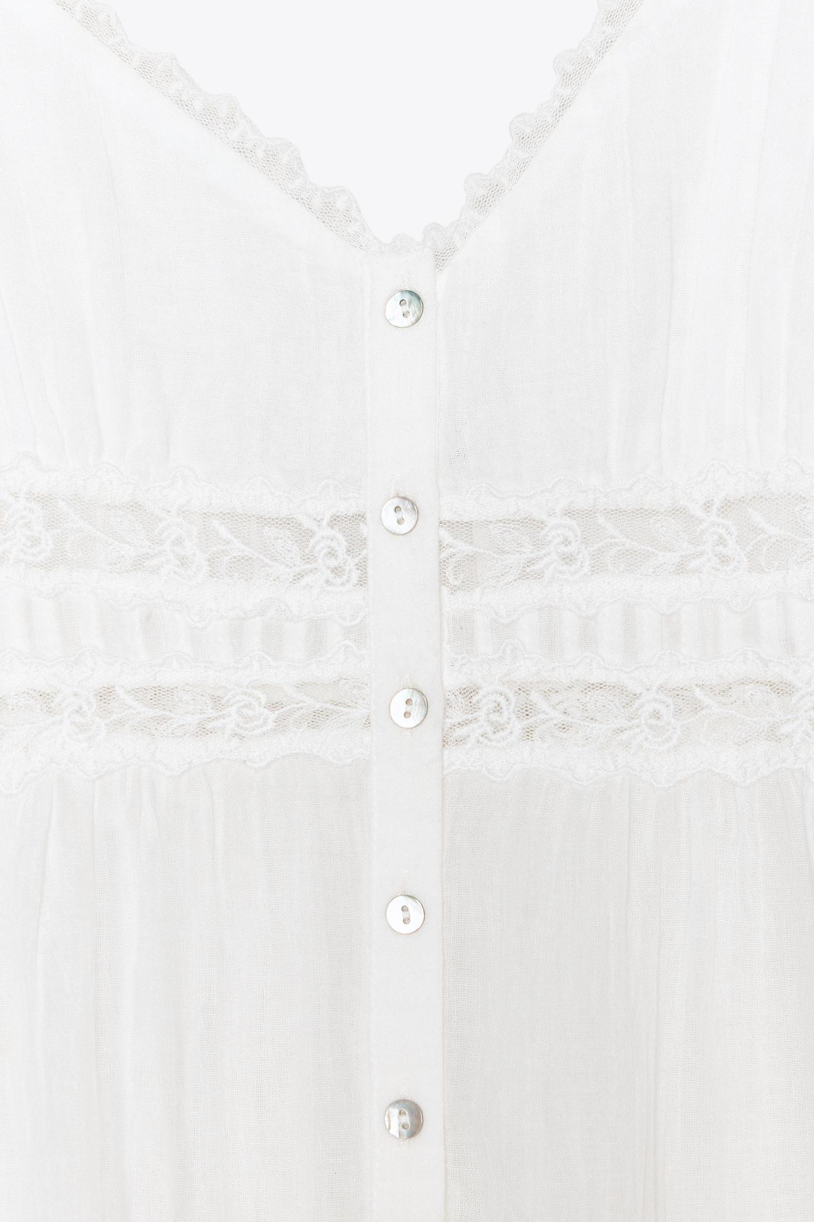 EMBROIDERED LACE TOP Product Image