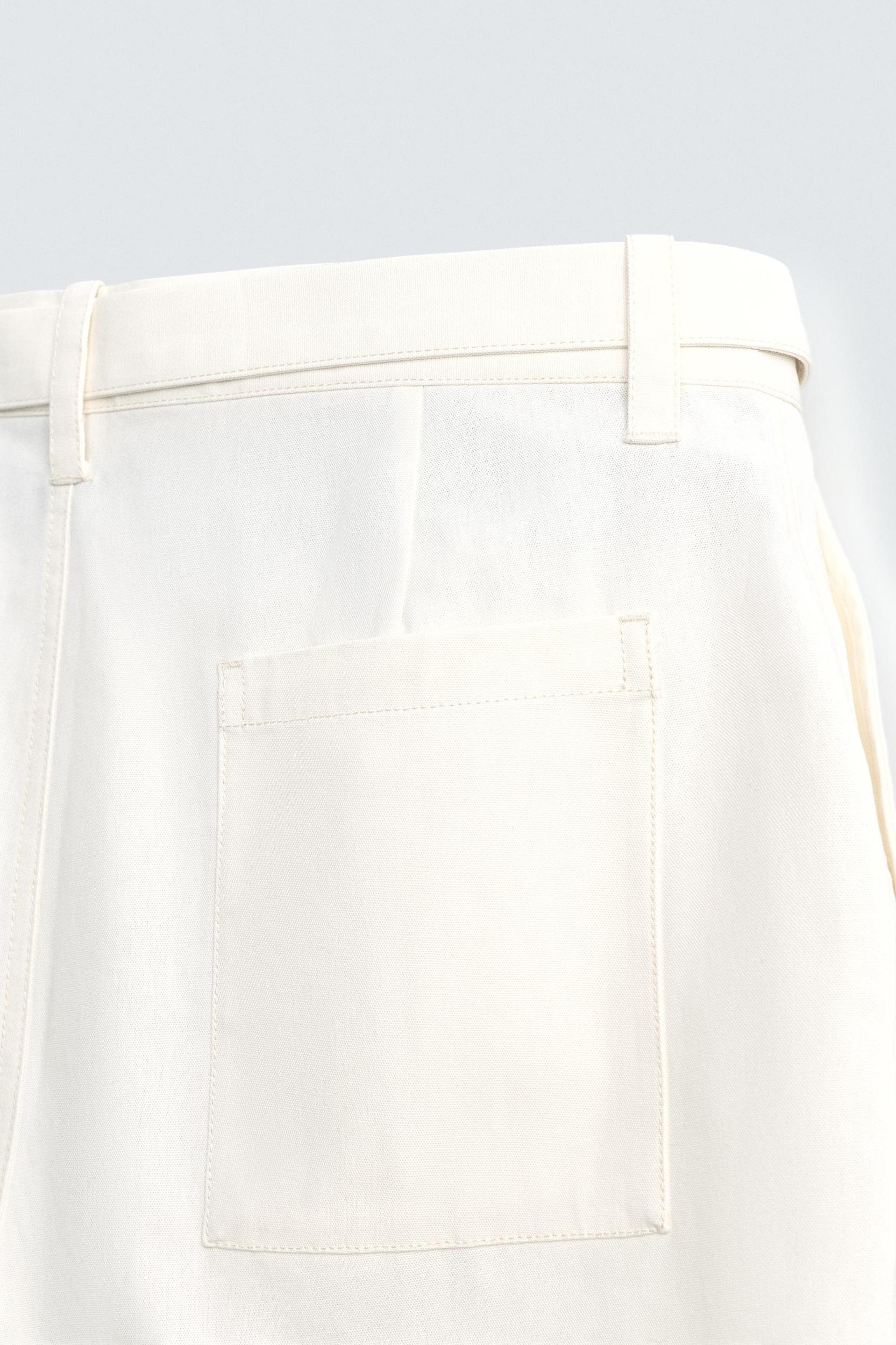 BELTED TEXTURED SHORTS Product Image