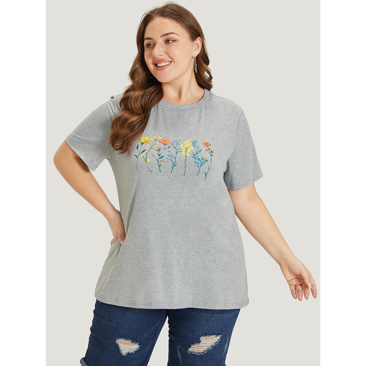 Plus Size Floral & Plant Printed Round Neck Graphic Tee LightGray Women Casual Printed Natural Flowers Dailywear T-shirts BloomChic 30/6X Product Image
