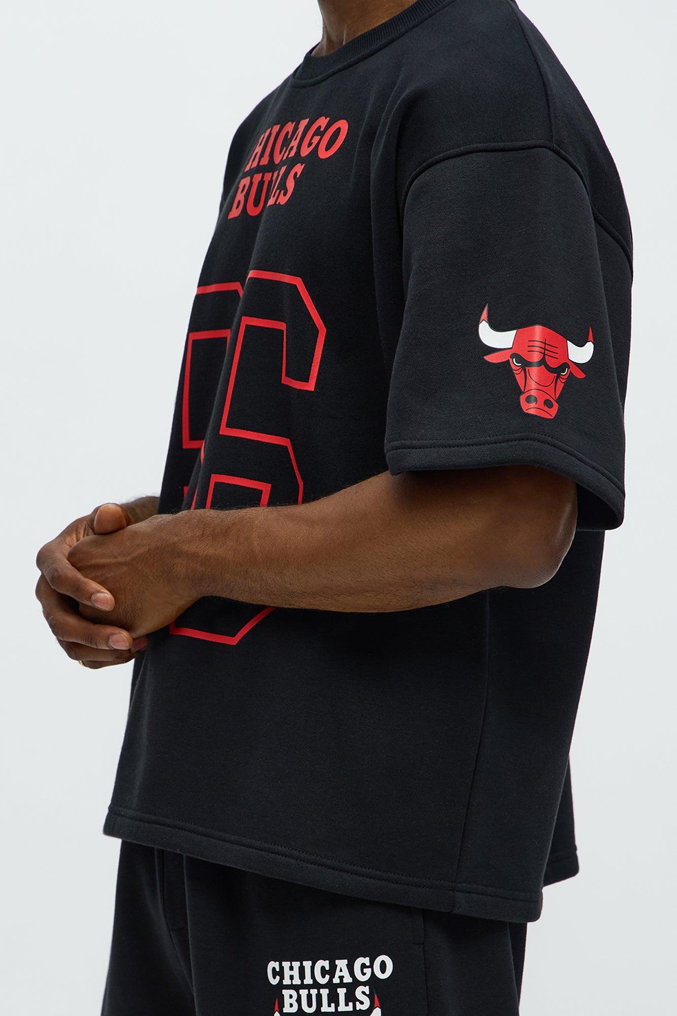 Bulls Oversized Tee - Black Male Product Image