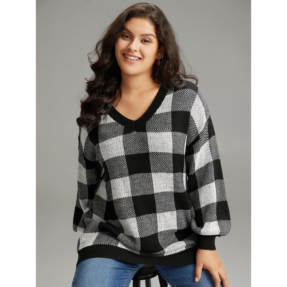 Plus Size V Neck Plaid Elastic Cuffs Pullover Black Women Casual Loose Long Sleeve V-neck Dailywear Pullovers BloomChic 28/5X Product Image