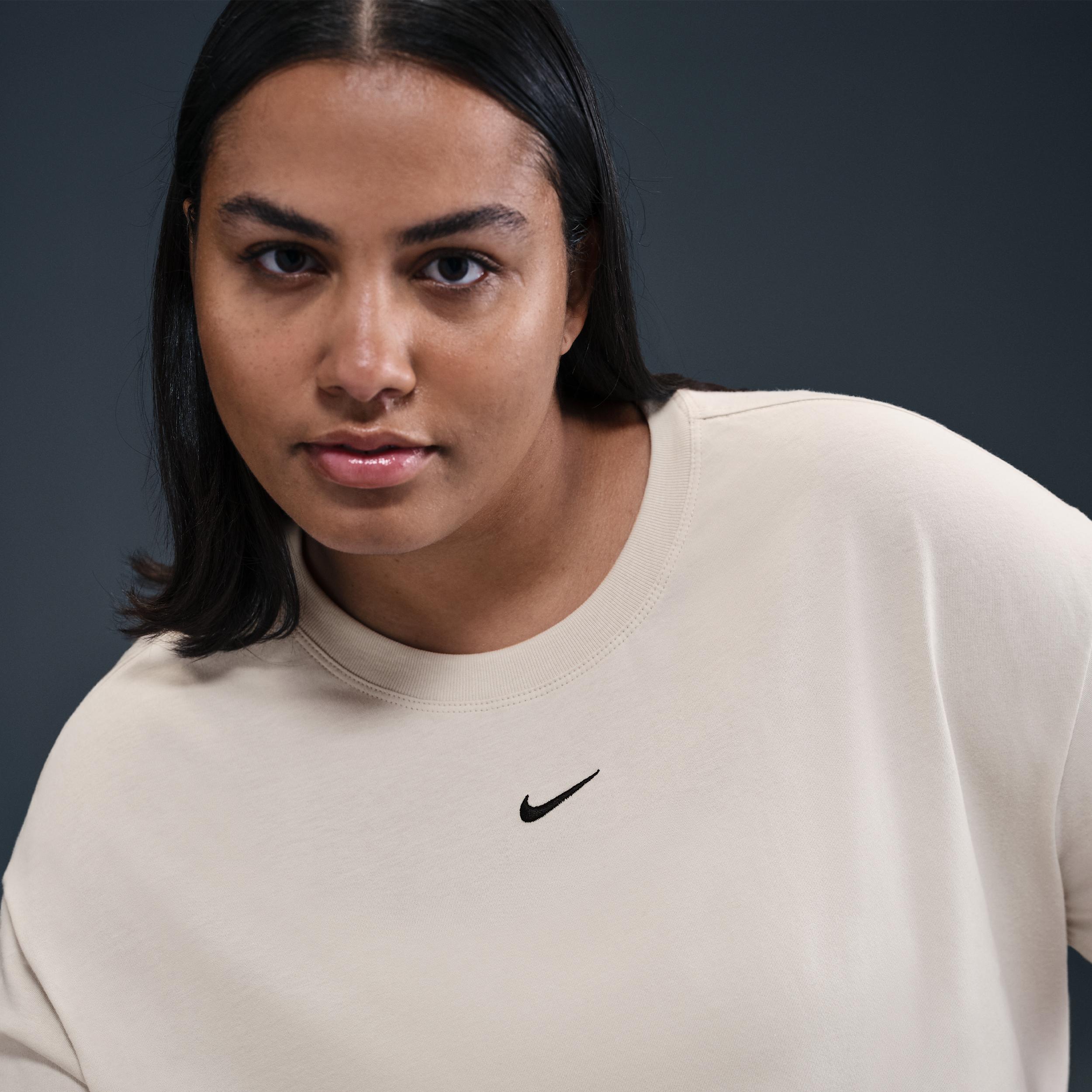 Women's Nike Sportswear Essential T-Shirt (Plus Size) Product Image