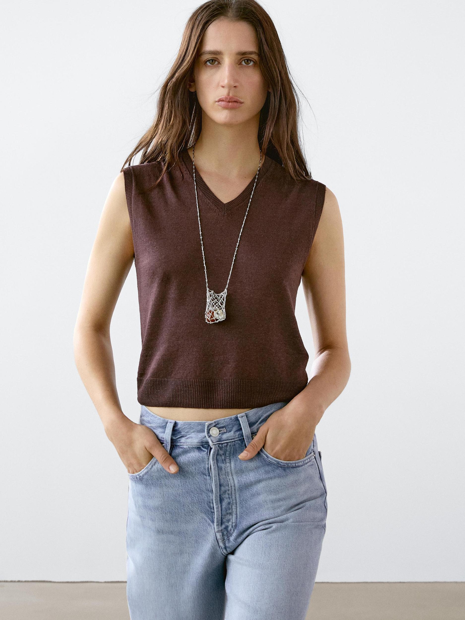 100% linen melange knit vest Product Image