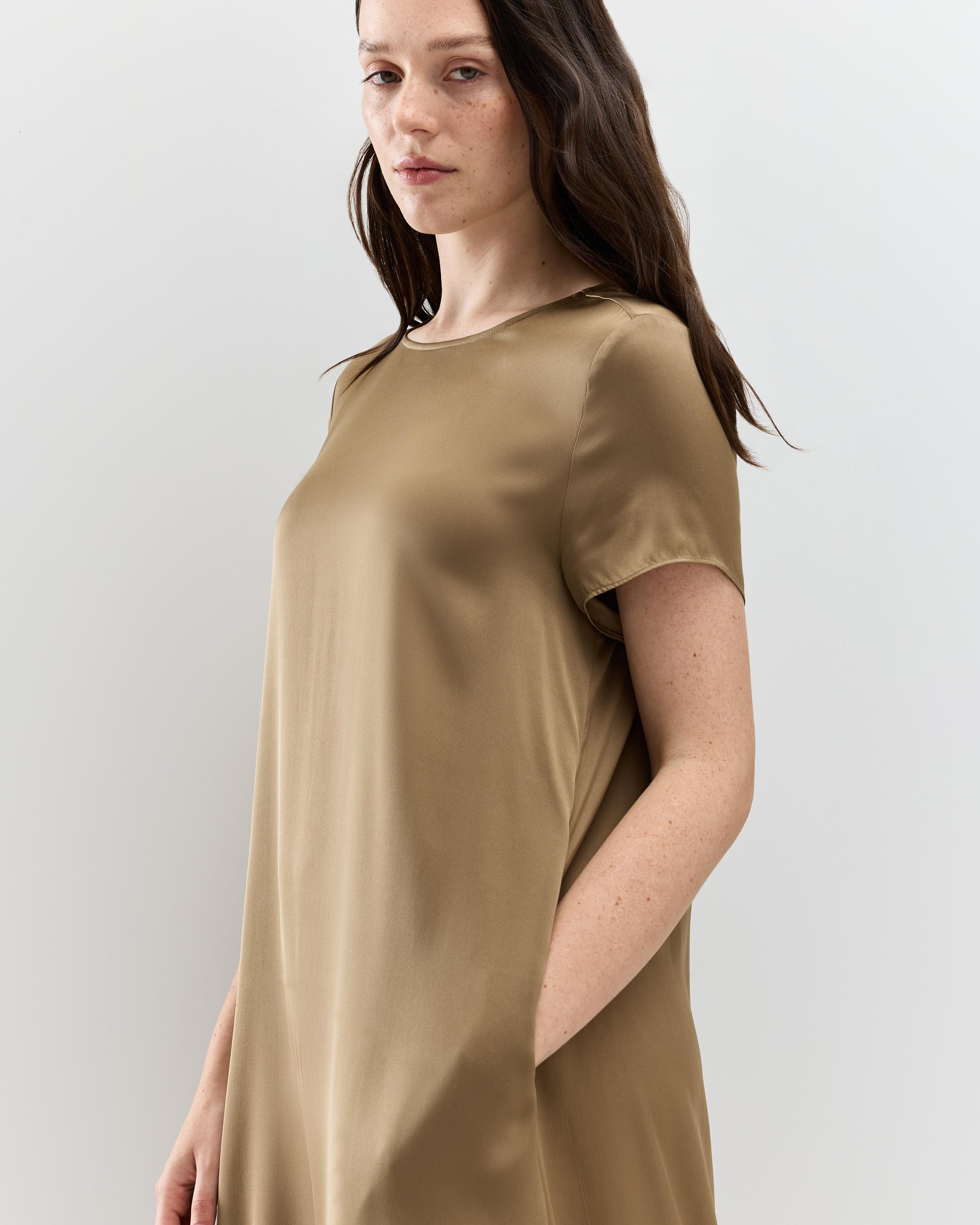 Quince | Women's Washable Stretch Silk Voluminous Maxi Dress Product Image