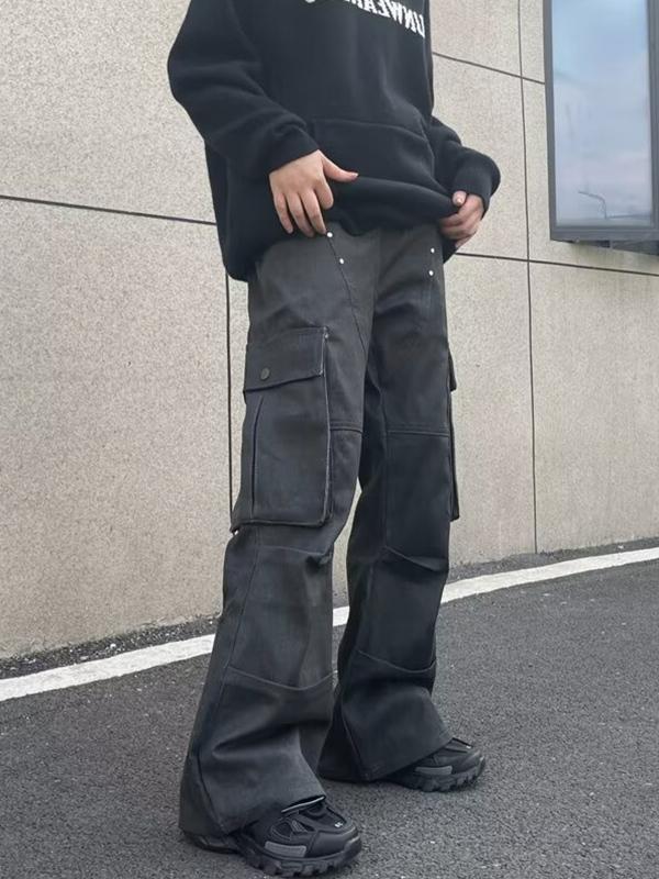 Men's Multi Pocket Ruched Studded Cargo Jeans Product Image