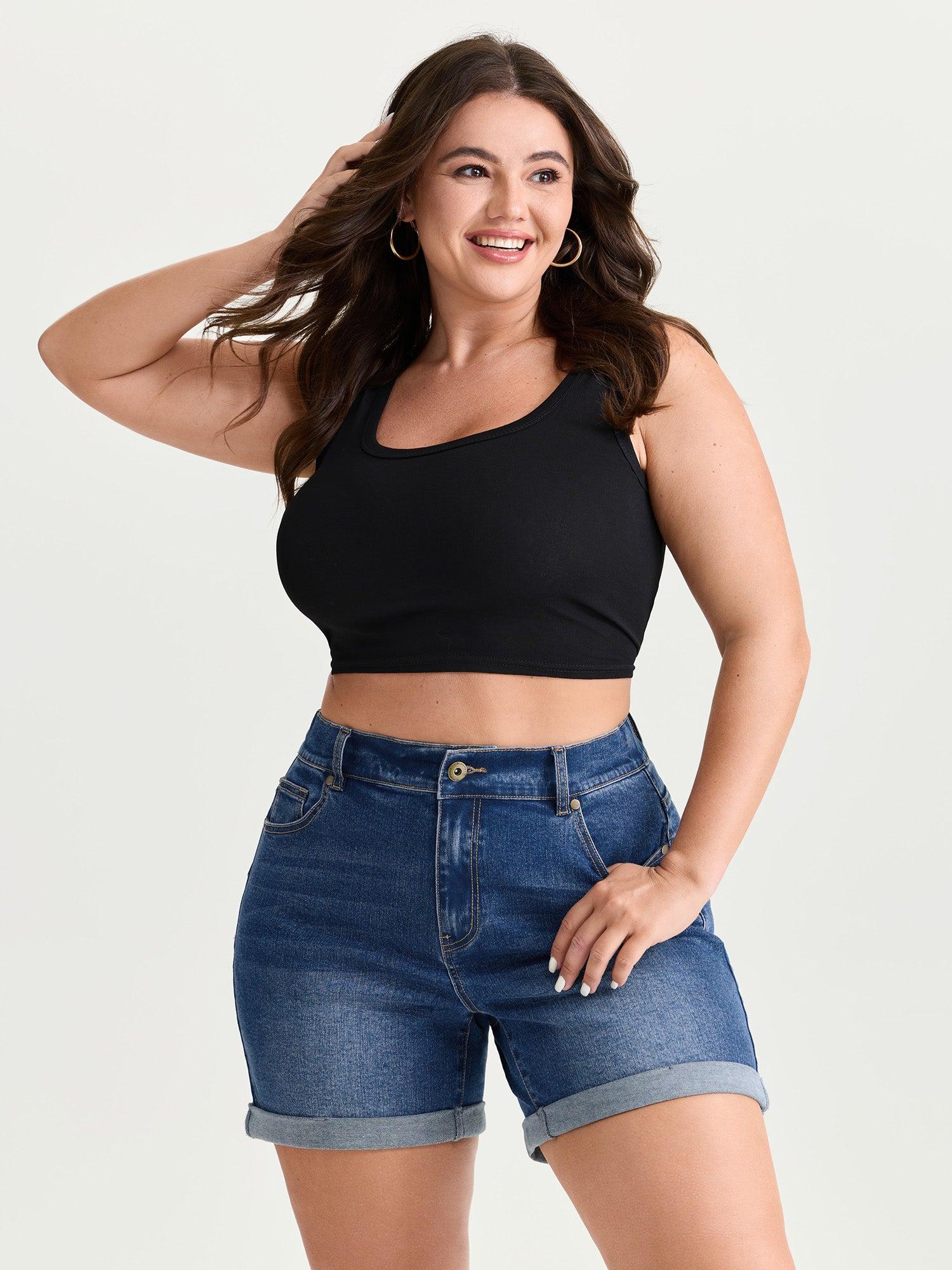 Curve-Friendly Stretchy Straight-Leg Denim Shorts Female Product Image
