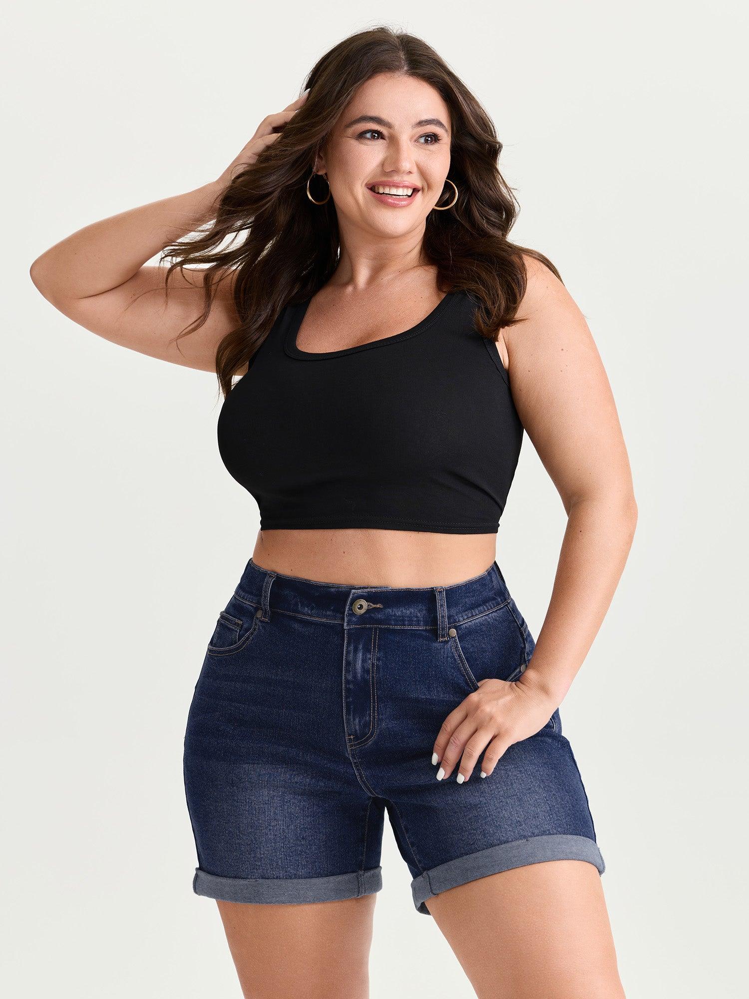 Curve-Friendly Stretchy Straight-Leg Denim Shorts Female Product Image
