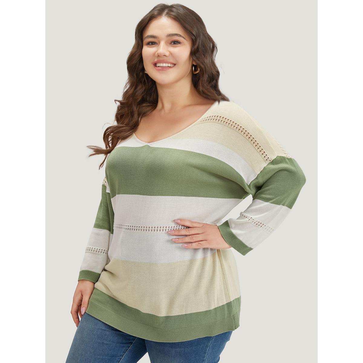 Plus Size Supersoft Essentials Colorblock Eyelet Batwing Sleeve Pullover Multicolor Women Casual Loose Long Sleeve V-neck Dailywear Pullovers BloomChic 28/5X Product Image