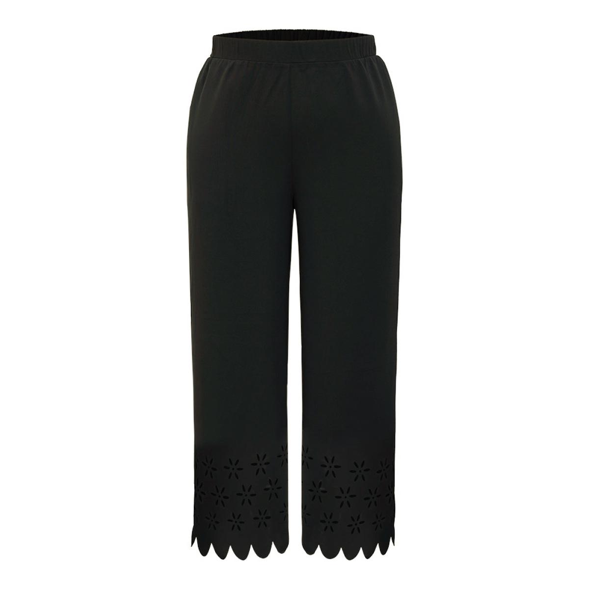 Plus Size Plain Pocket Laser Cut Pants Women Black Elegant Straight Leg High Rise Dailywear Pants BloomChic 12/L Product Image