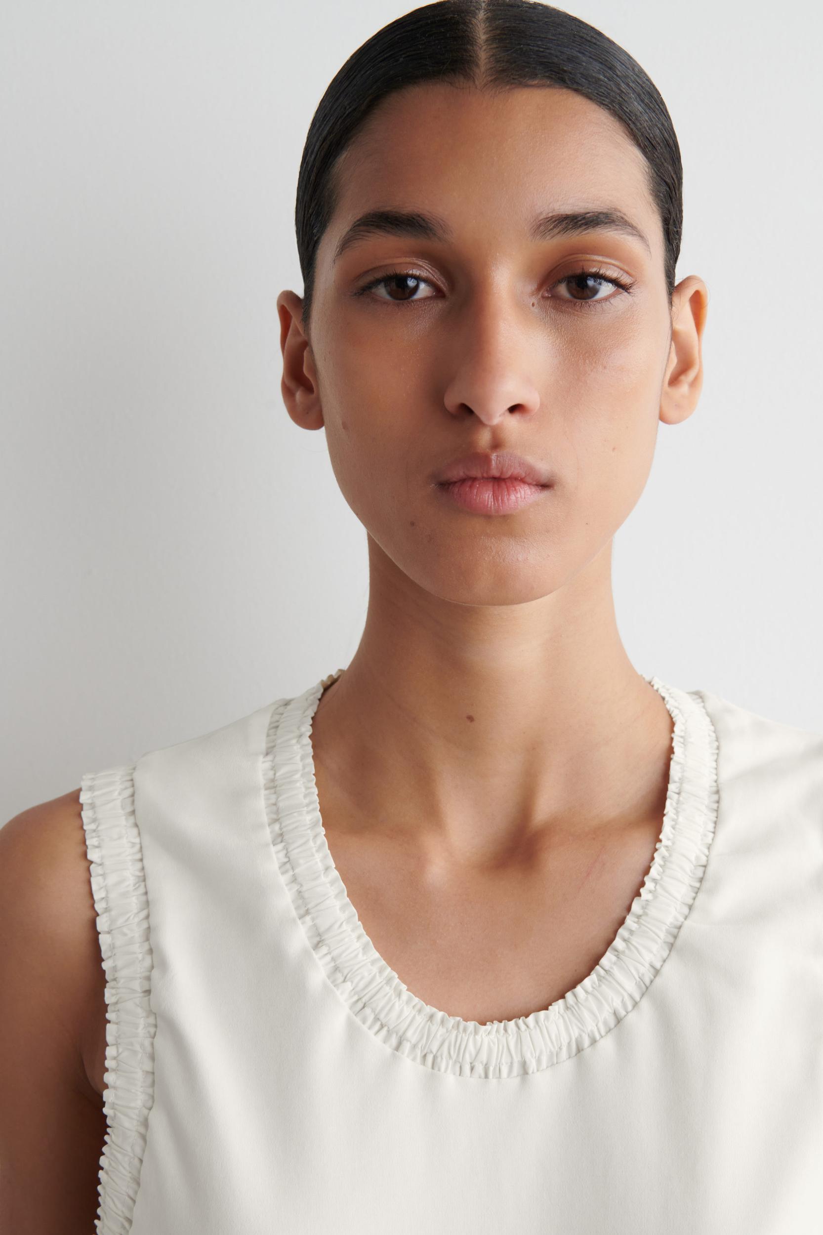 GATHERED COTTON TANK TOP Product Image