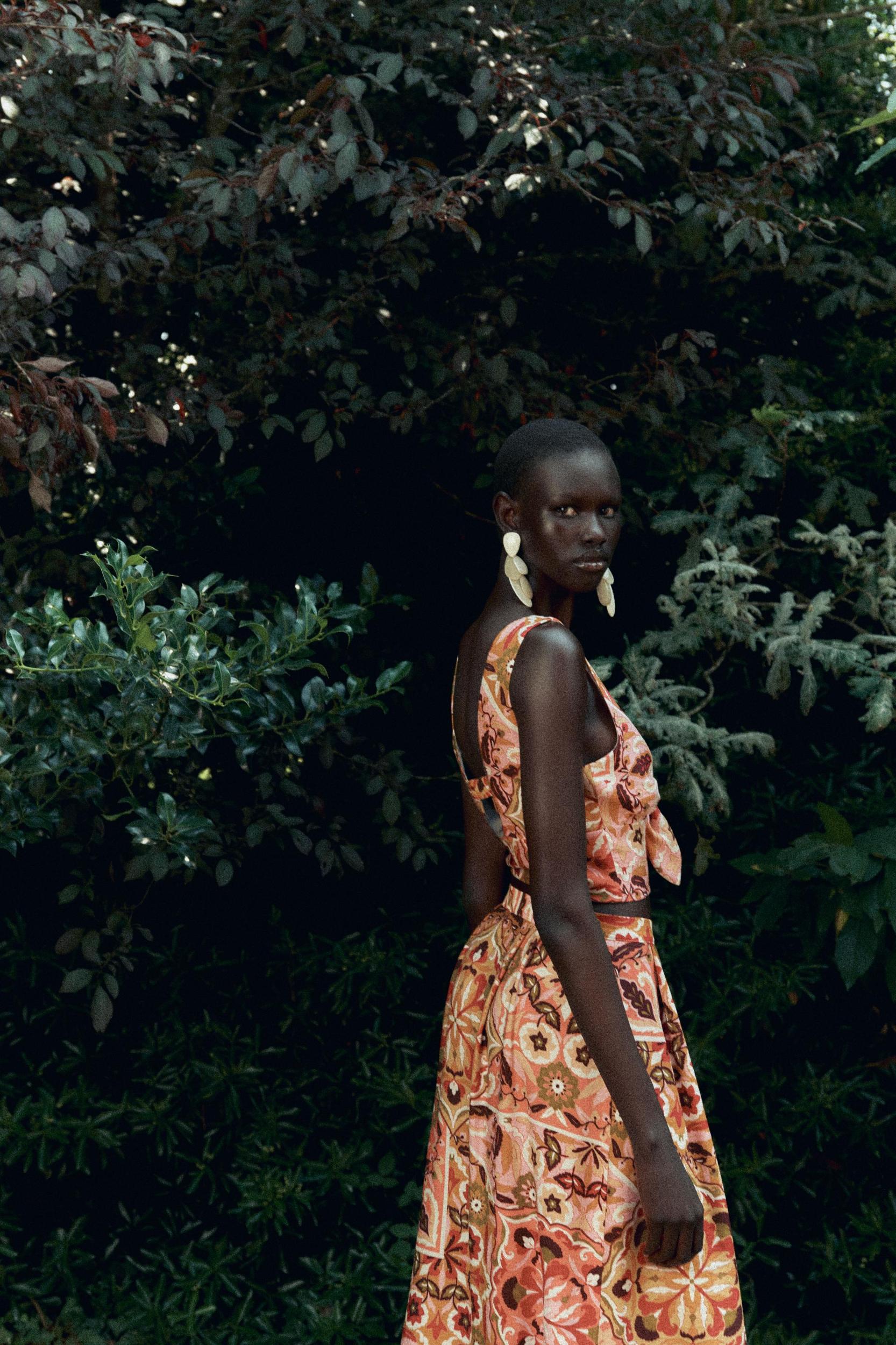 KNOTTED PRINTED RUSTIC TOP Product Image