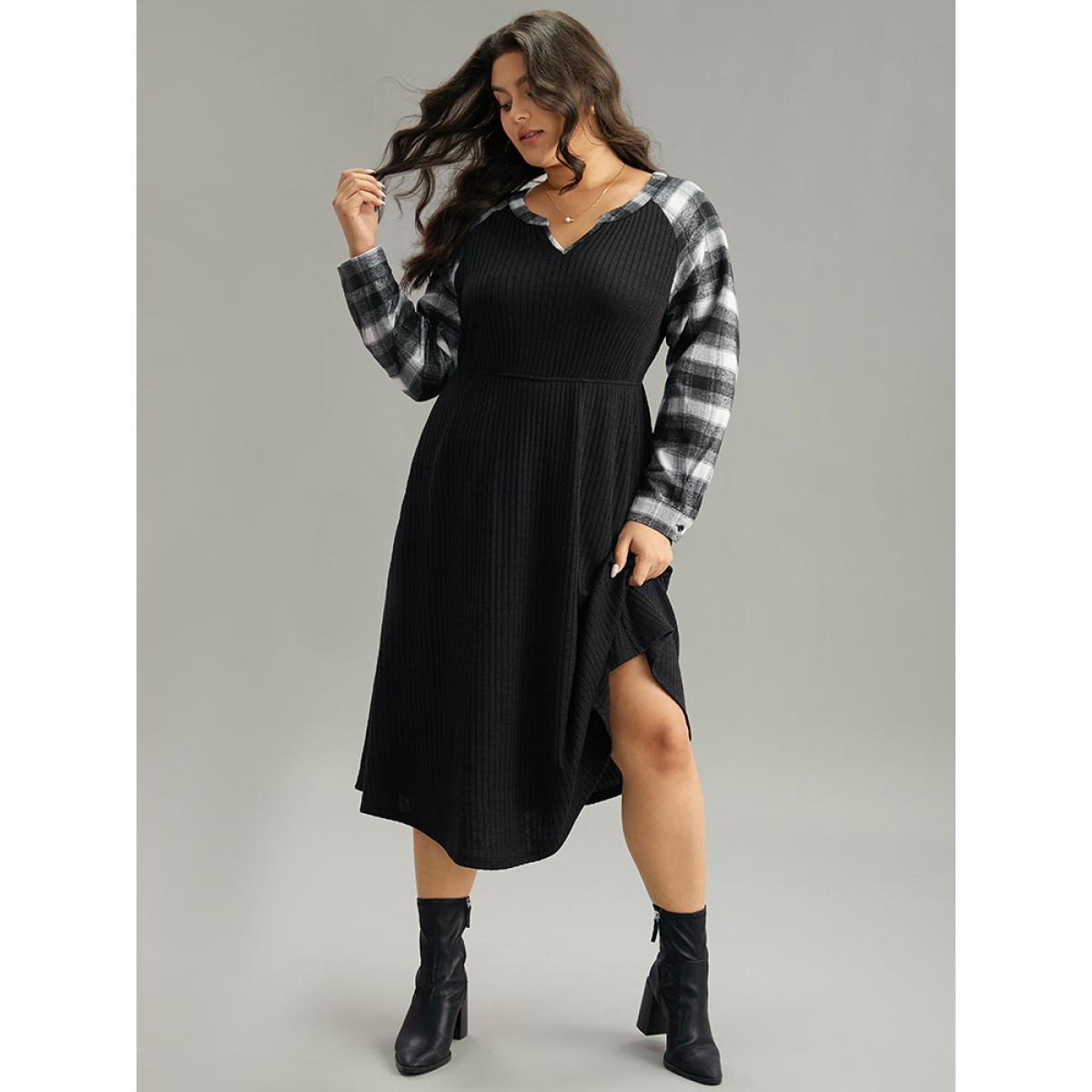 Plus Size Rib Knit Plaid Patchwork Pocket Notched Dress Black Women Casual Patchwork Notched collar Long Sleeve Curvy Midi Dress BloomChic 12/L Product Image