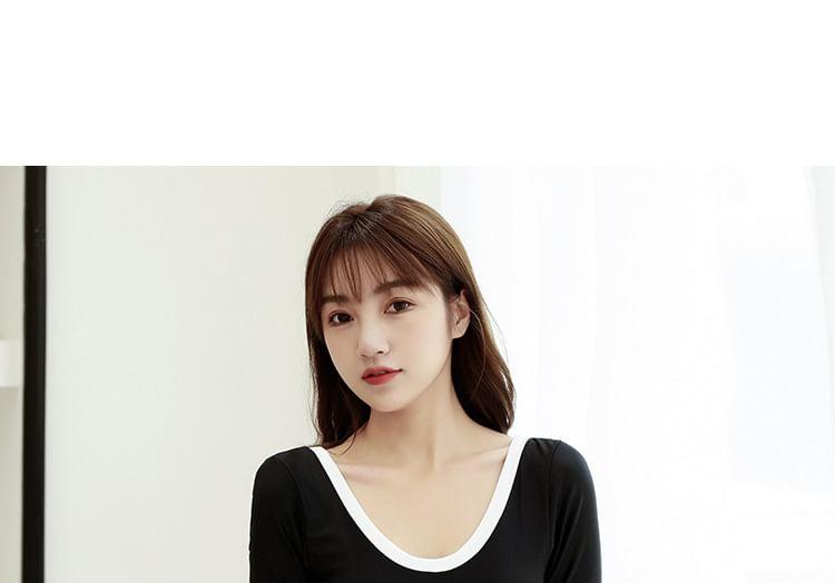 Short Sleeve Scoop Neck Contrast Trim Swimdress Product Image