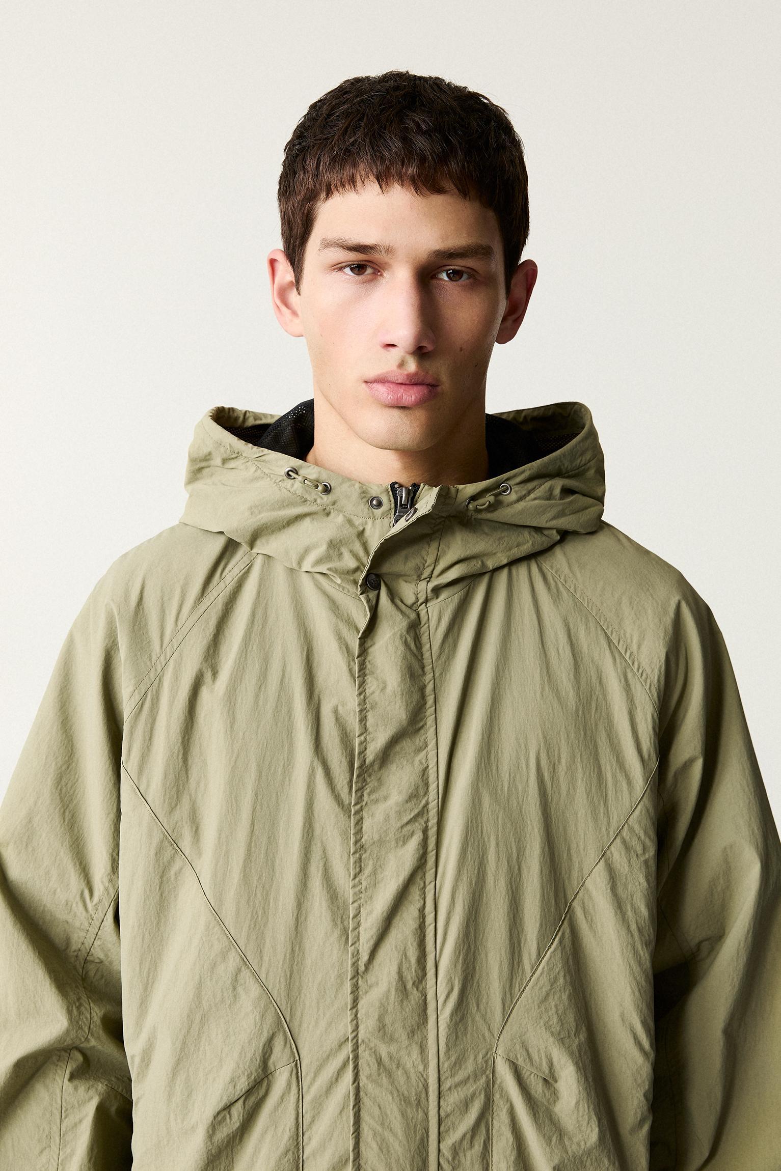Raincoat with a hood Product Image