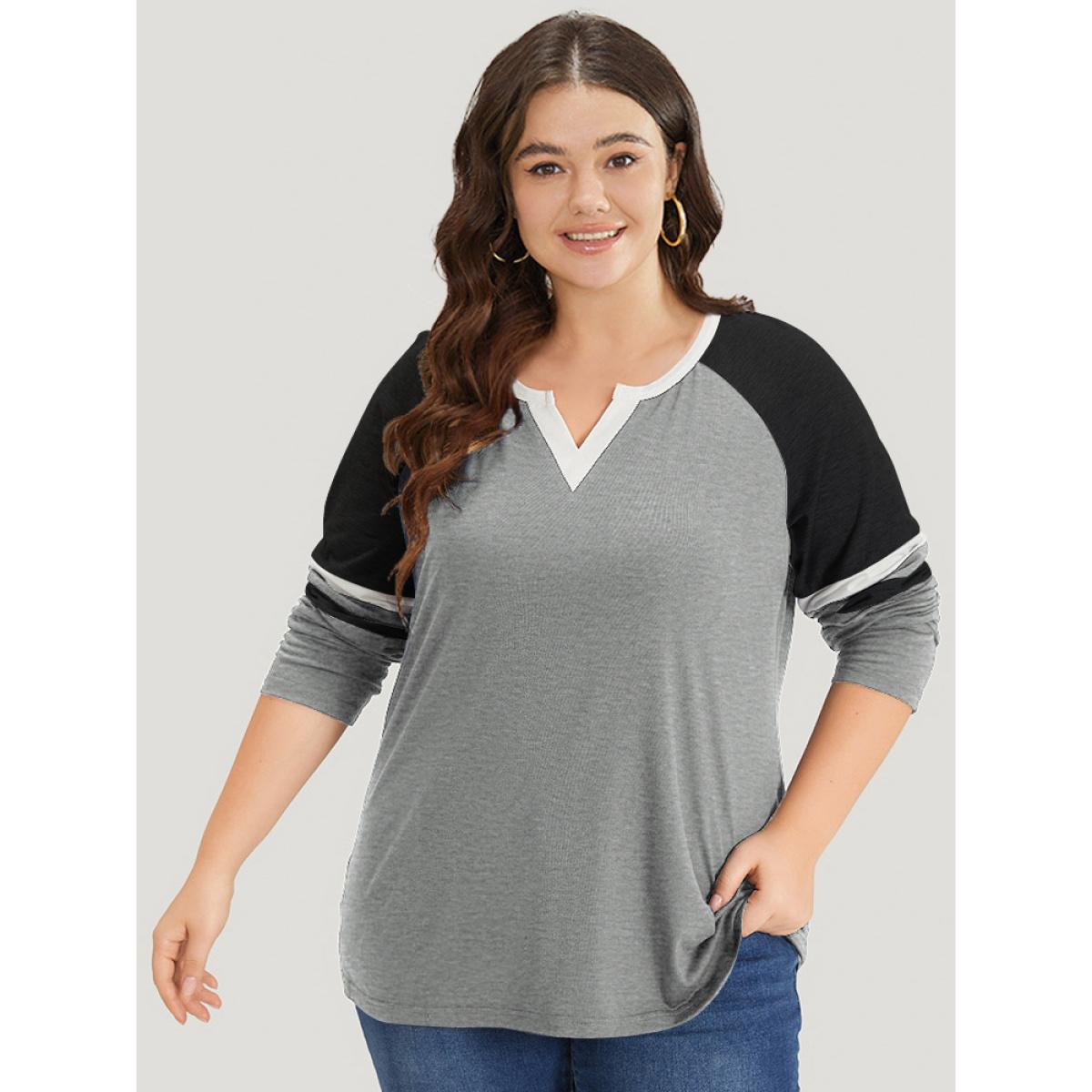 Plus Size Colorblock Contrast Notched Patchwork Raglan Sleeve T-shirt Gray Women Casual Contrast Striped Notched collar Dailywear T-shirts BloomChic 12/L Product Image