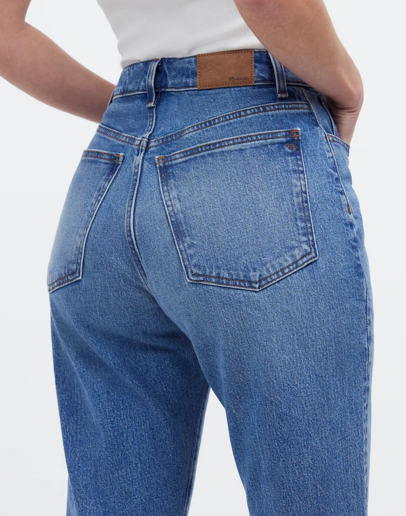The Curvy '90s Straight Crop Jean in Hazeldell Wash Product Image