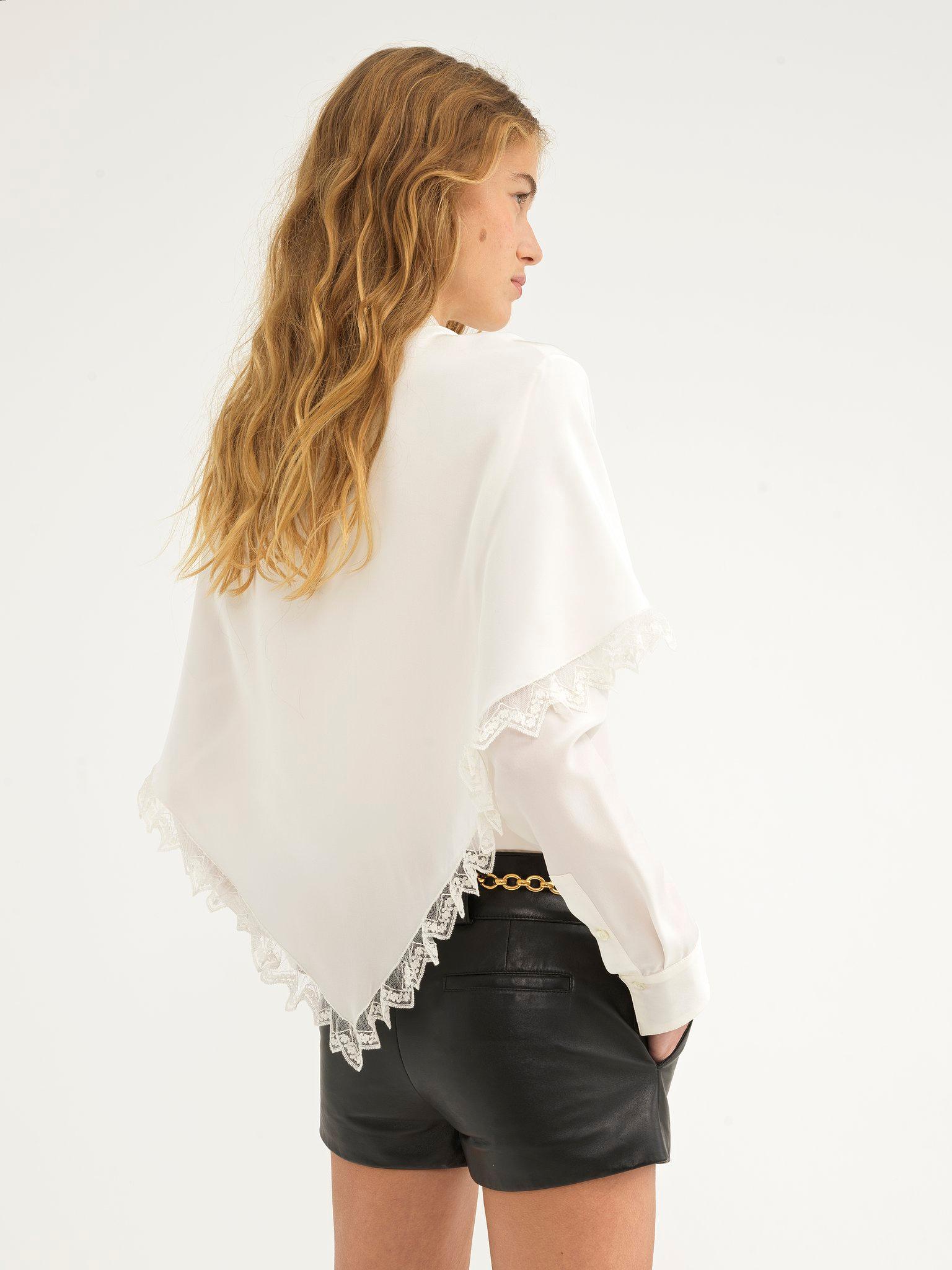 Knotted heritage cape blouse in silk Product Image