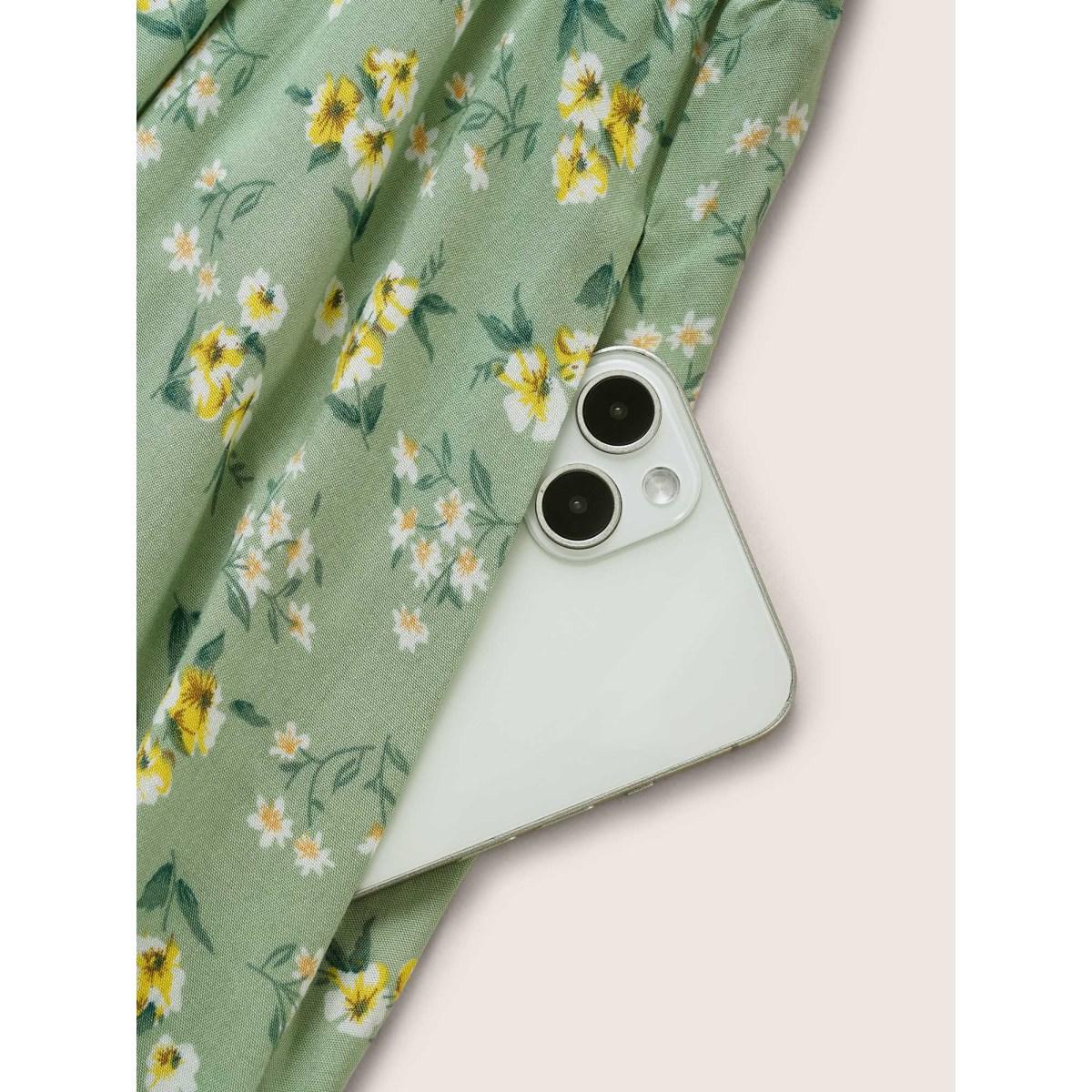 Plus Size Supersoft Essentials Ditsy Floral Wrap Shirred Dress LightGreen Women Elegant Overlapping Overlap Collar Short sleeve Curvy Midi Dress BloomChic 28/5X Product Image