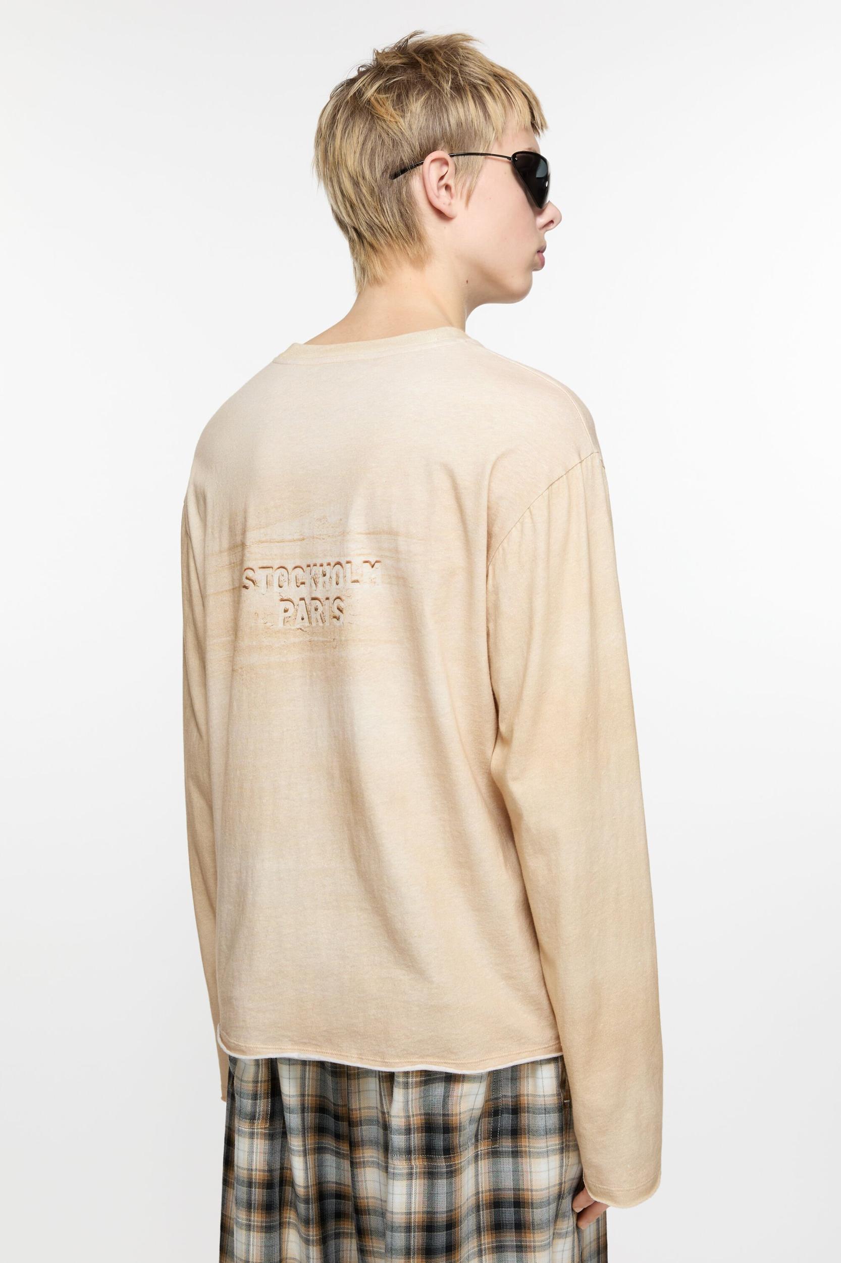 Long sleeve logo t-shirt Product Image