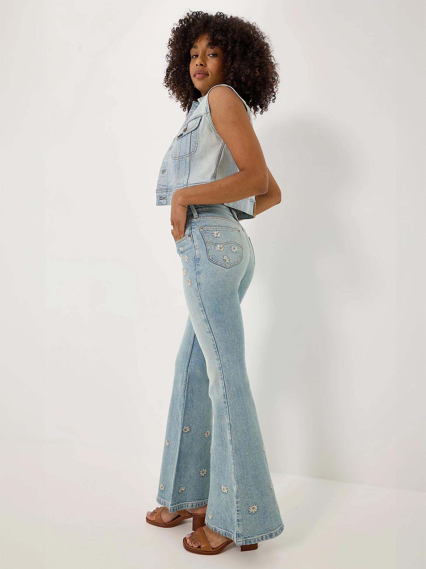 Women's High Rise Daisy Print Flare Jean | Women's Jeans | Lee® Product Image