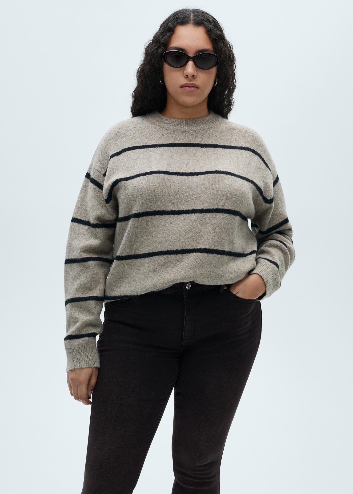 Push-up low-rise skinny jeans - Women | MANGO USA Product Image