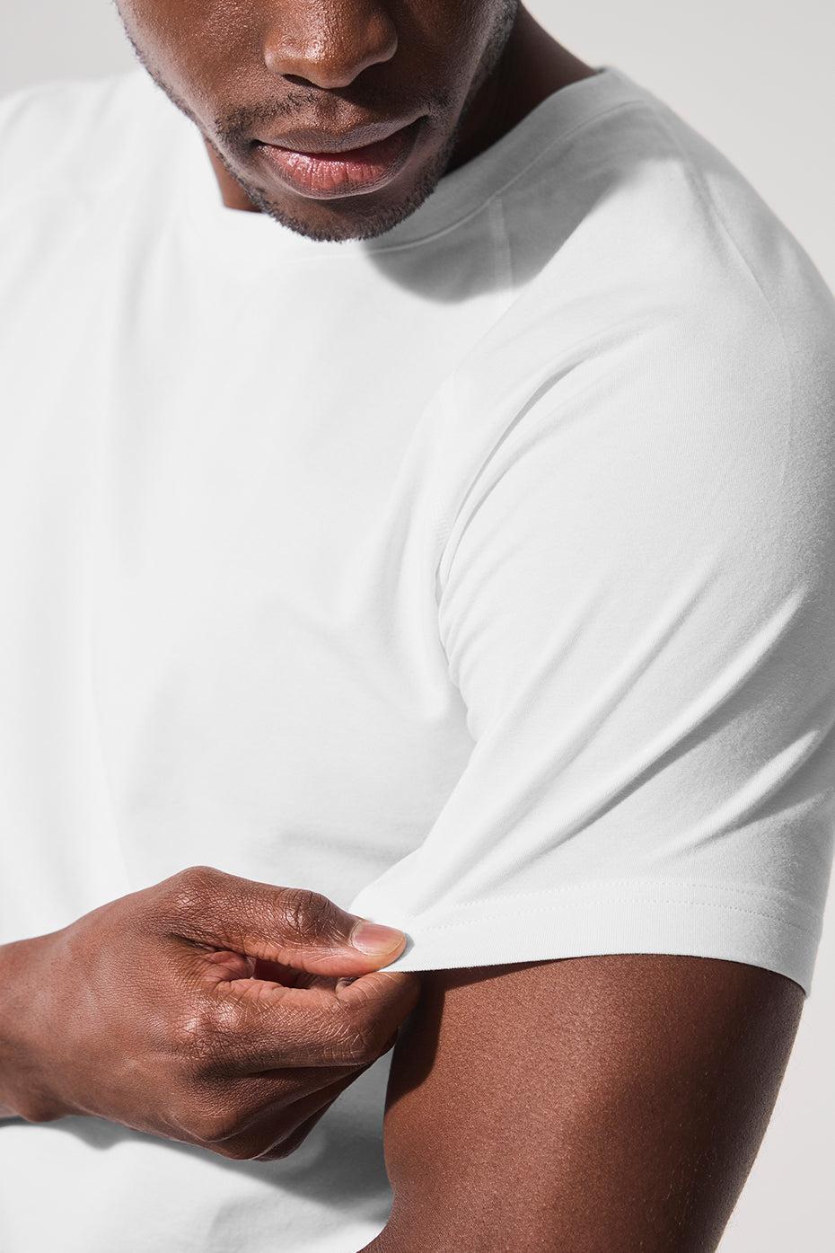 Alo Vapor Crewneck Short Sleeve - White Product Image