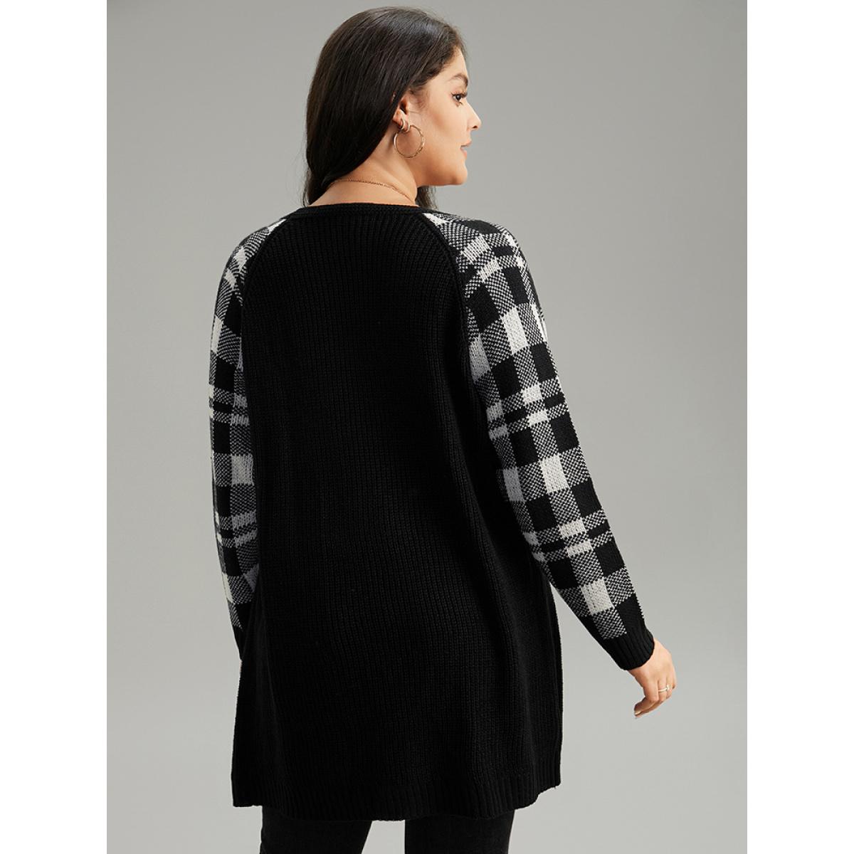 Plus Size Plaid Patchwork Patched Pocket Raglan Sleeve Cardigan Black Women Casual Loose Long Sleeve Dailywear Cardigans BloomChic 14-16/1X Product Image